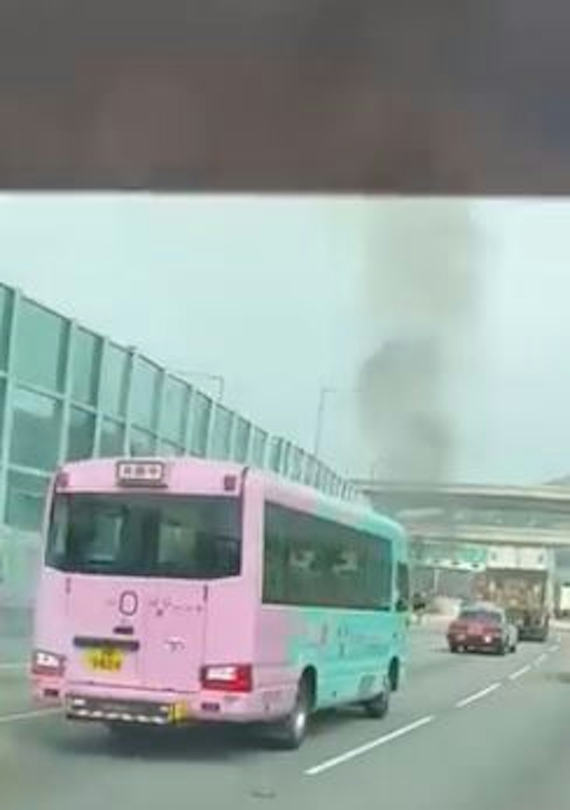 遠處見到煙火。(網上截圖) 遠處見到煙火。(網上截圖)