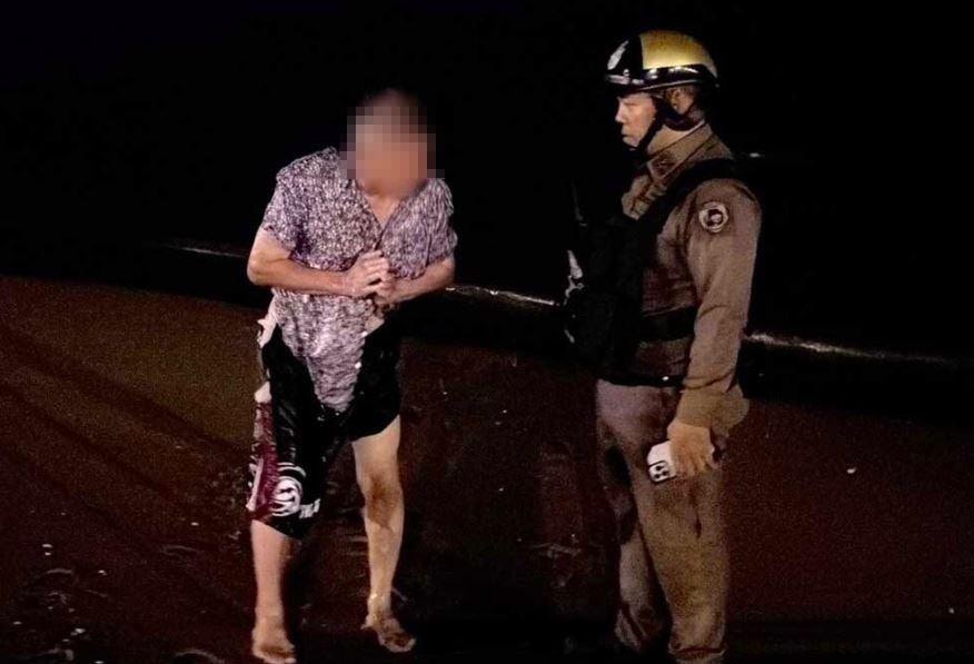 2人將依「在公共場合發生不雅行為」等罪名被起訴。(網上圖片)