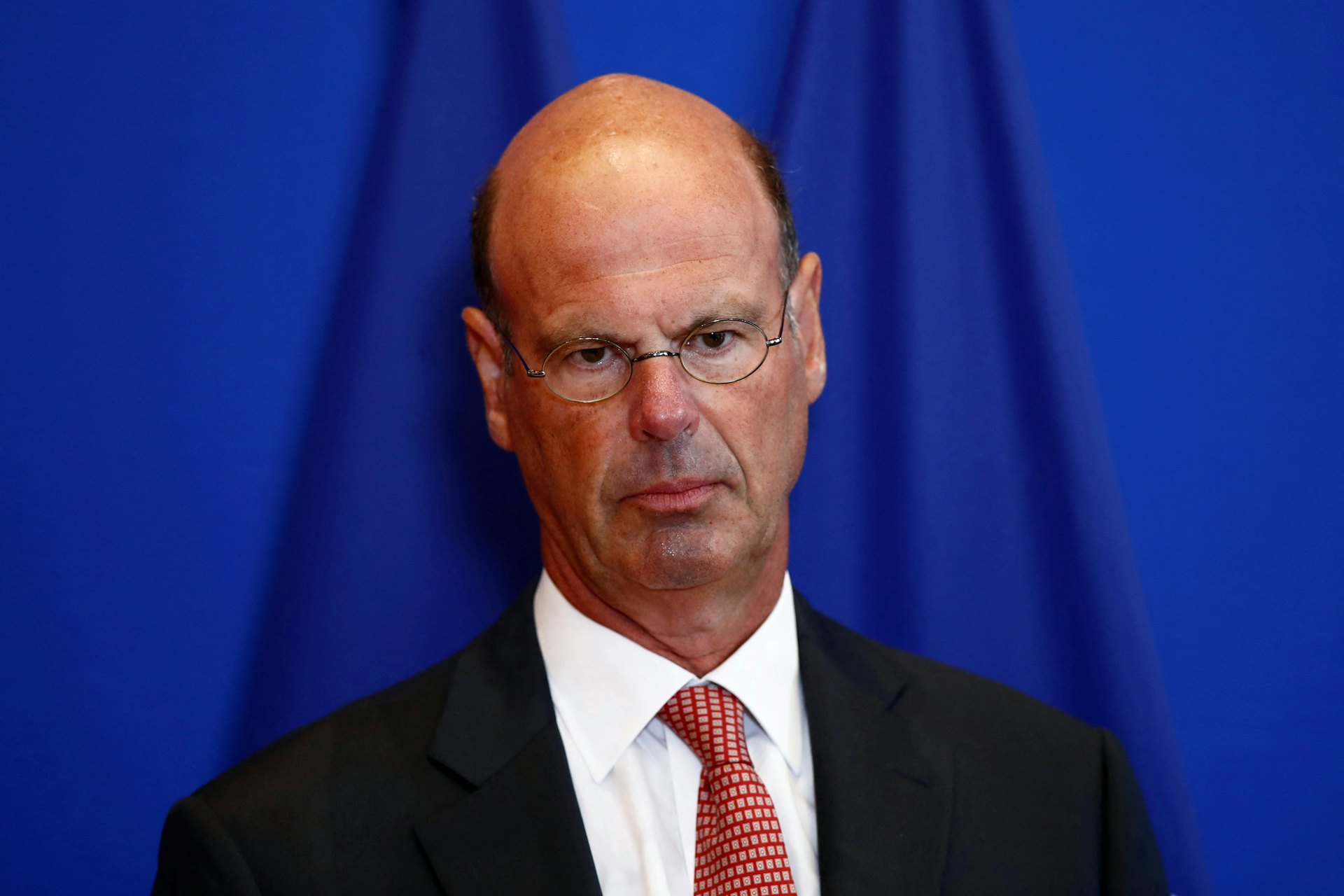 圖為2018年8月30日,法國Caisse des Depots行政總裁Eric Lombard 出席關新聞發布會。(Reuters) 圖為2018年8月30日,法國Caisse des Depots行政總裁Eric Lombard 出席關新聞發布會。(Reuters)