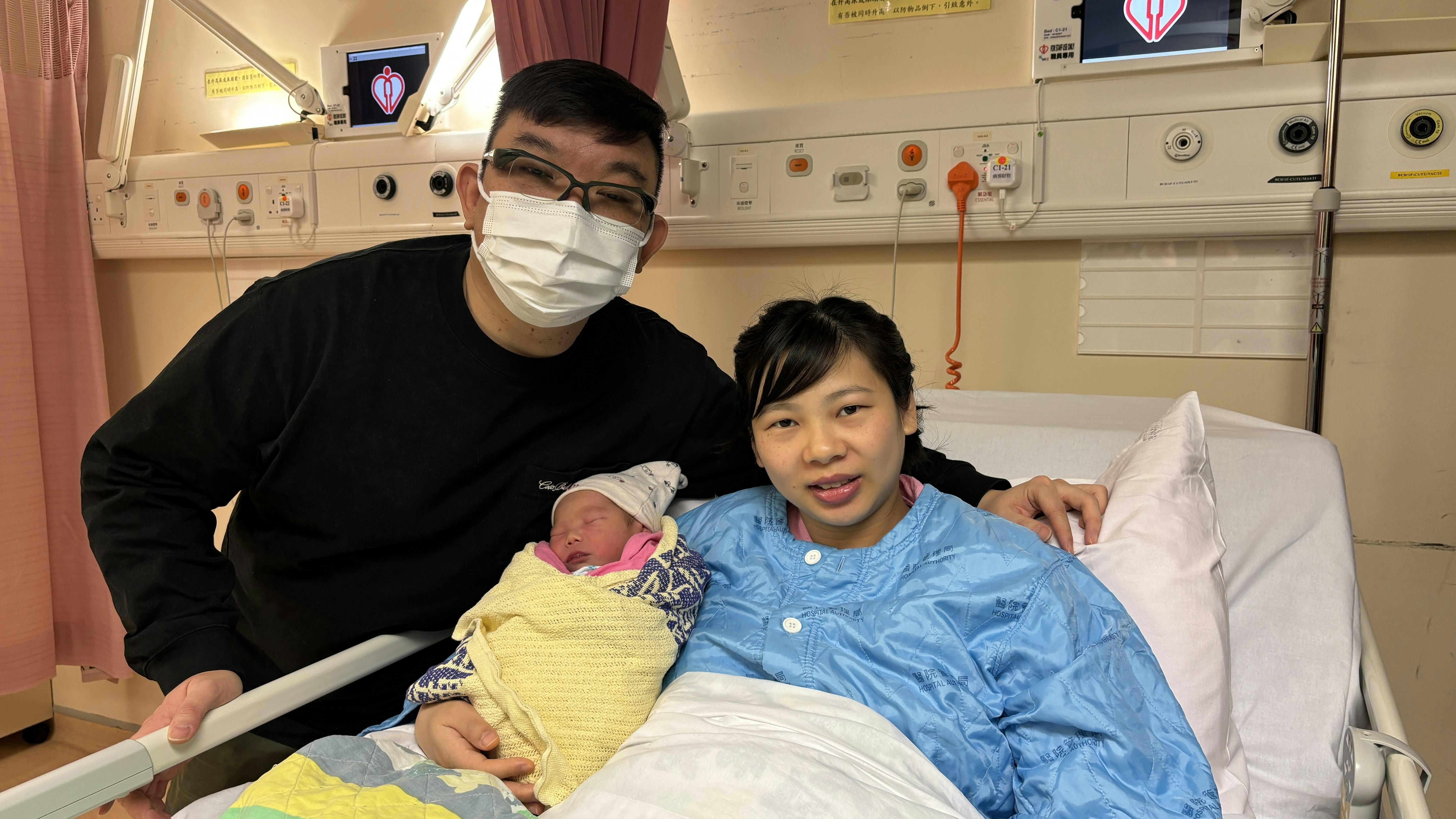 2025元旦B｜遲預產期一周出世成元旦B 父母開心驚喜望健康成長