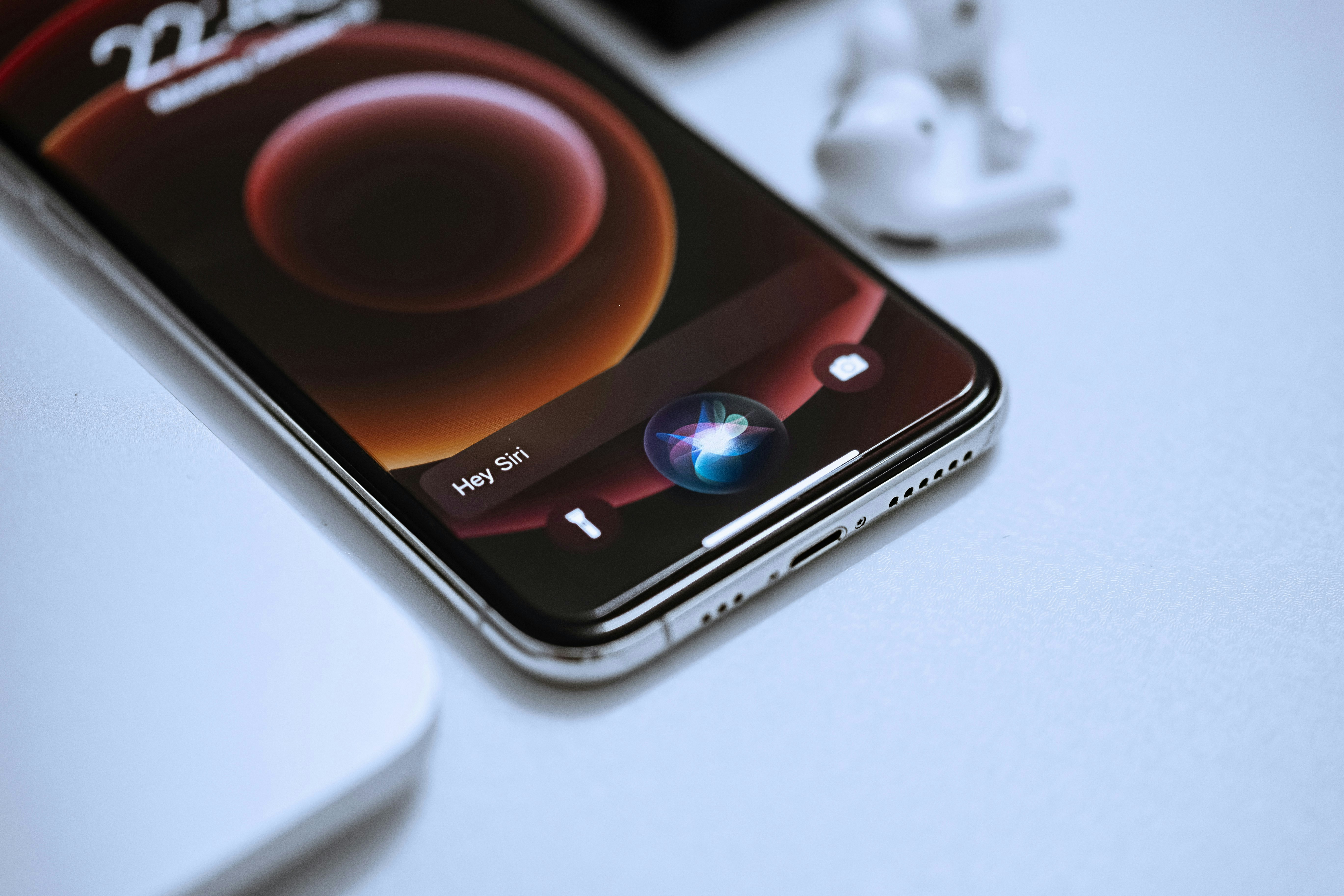 Apple Intelligence功能的引入標誌著Siri邁向更高層次的智能化。（unsplash@omid-armin）