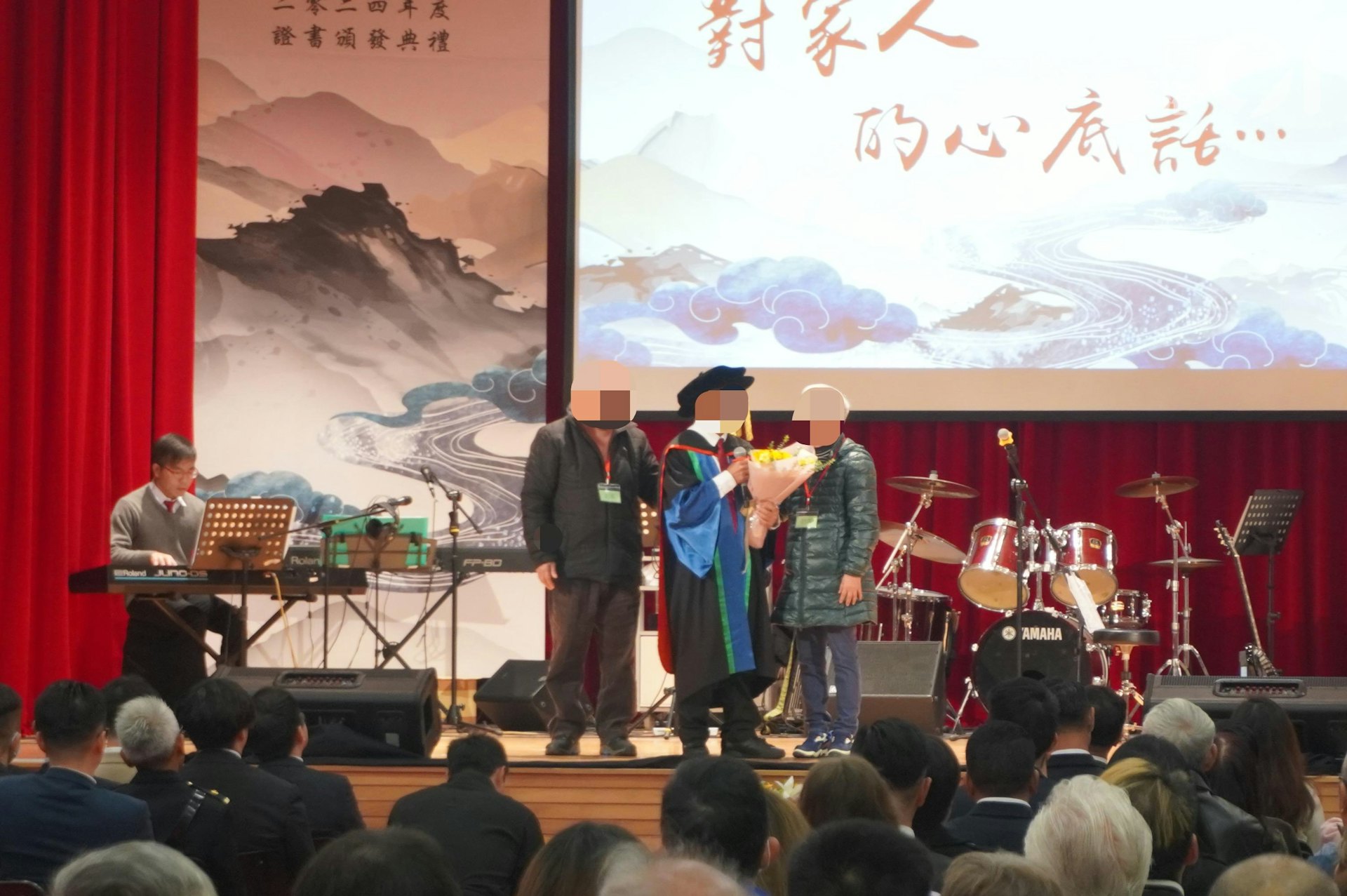 自90年代入獄的阿俊(化名)經過24年,到今年成功攻讀博士,成為首位獲本地大學頒授博士學位的在囚人士。(林遠航攝) 自90年代入獄的阿俊(化名)經過24年,到今年成功攻讀博士,成為首位獲本地大學頒授博士學位的在囚人士。(林遠航攝)