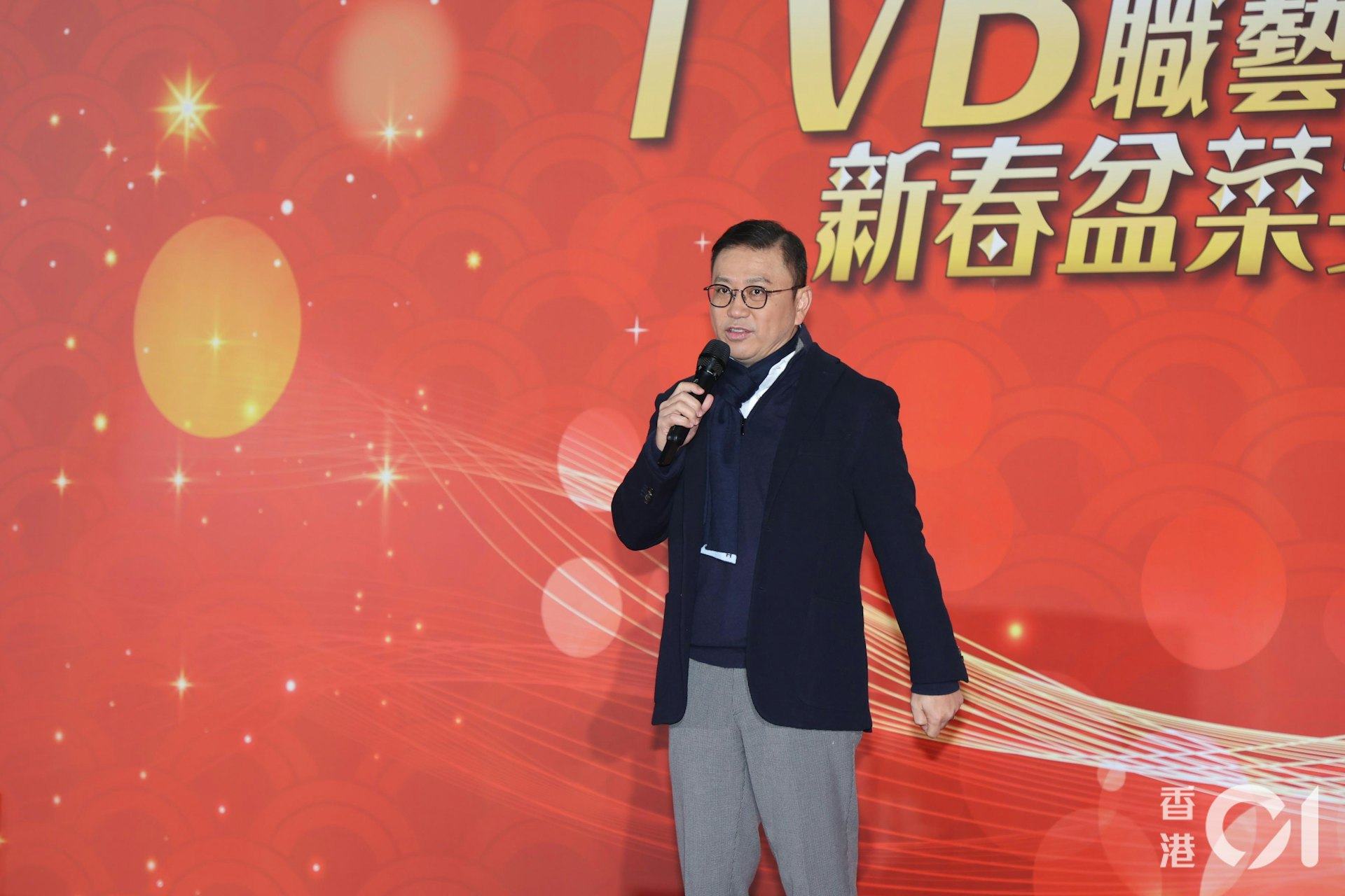 TVB行政主席許濤早前召見一眾藝人。(資料圖片) TVB行政主席許濤早前召見一眾藝人。(資料圖片)