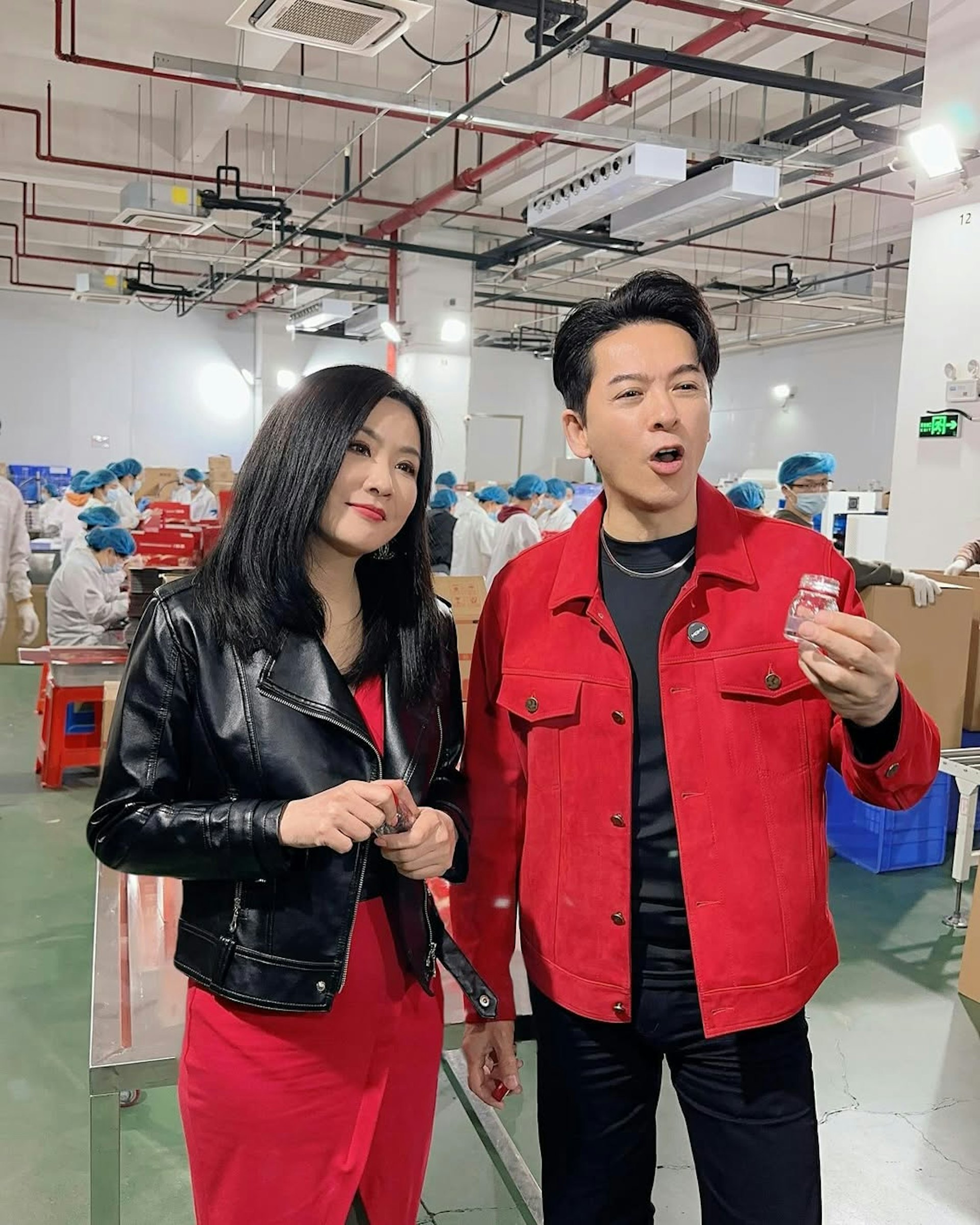 郭政鴻就曾孖埋張文慈做直播帶貨。(小紅書)
