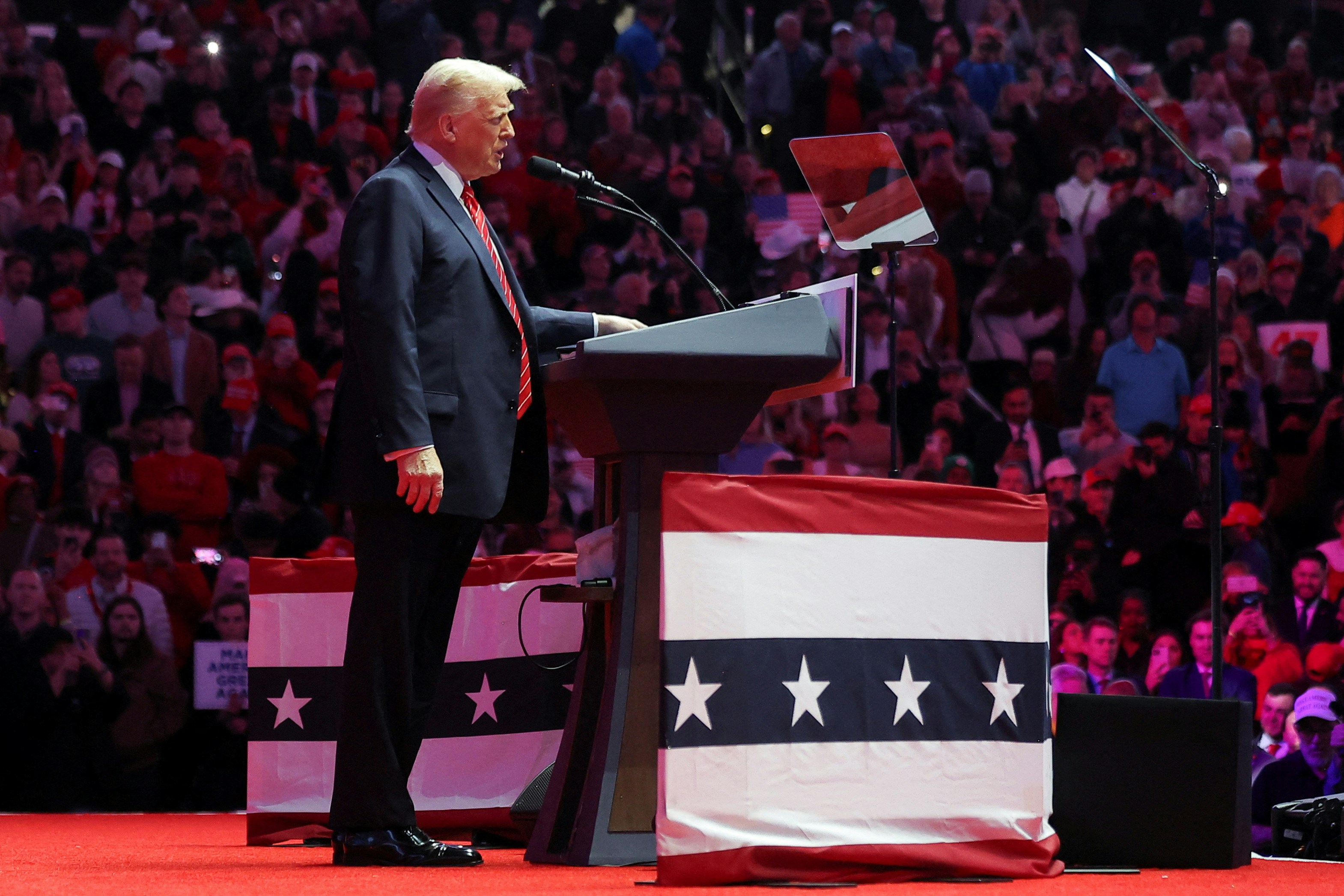 特朗普：上任首日就推翻拜登多項行政命令