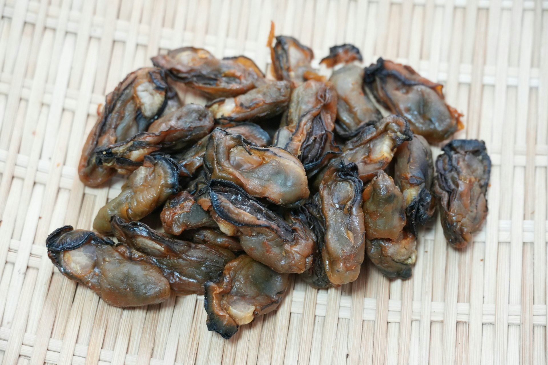 揀蠔豉先看裙邊,粗或幼好?(photo-AC) 揀蠔豉先看裙邊,粗或幼好?(photo-AC)