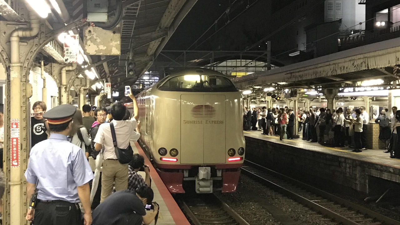 日本鐵路迷追求完美照片 「撮り鉄」拍攝行為走火入魔? 日本鐵路迷追求完美照片 「撮り鉄」拍攝行為走火入魔?