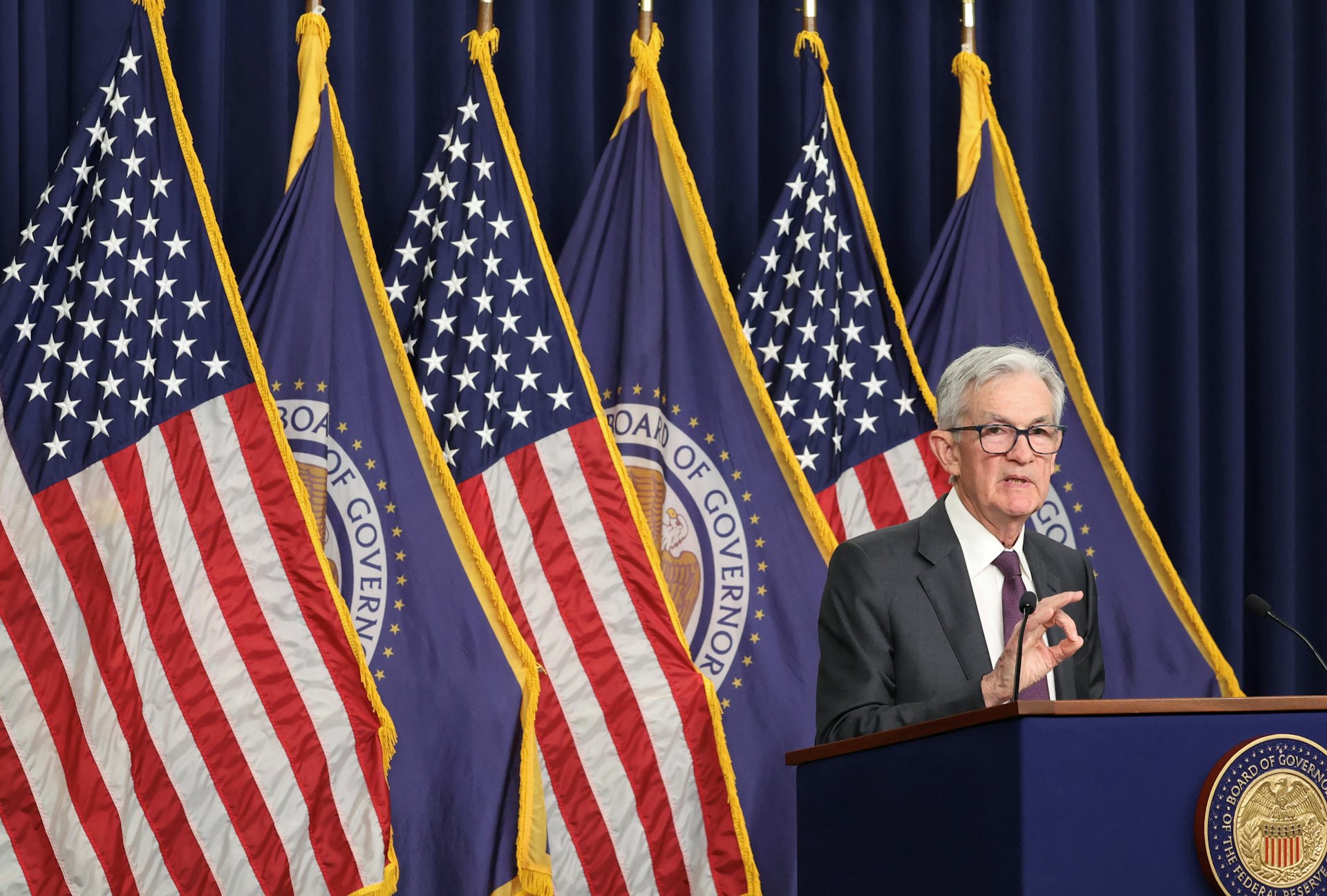 圖為2025年1月29日,美國聯儲局主席鮑威爾(Jerome Powell)議息結果公布後會見記者。(Reuters)