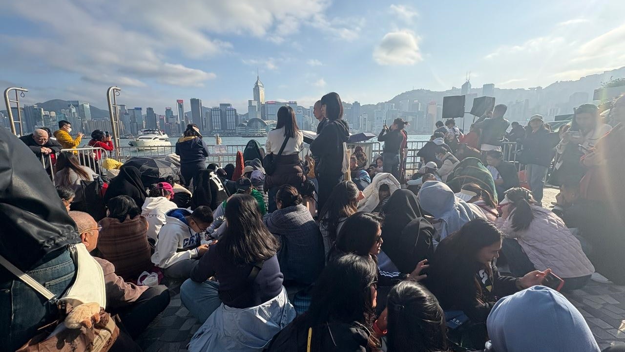 煙花交通消息|港鐵尖沙咀、佐敦、柯士甸等站所有出入口恢復正常