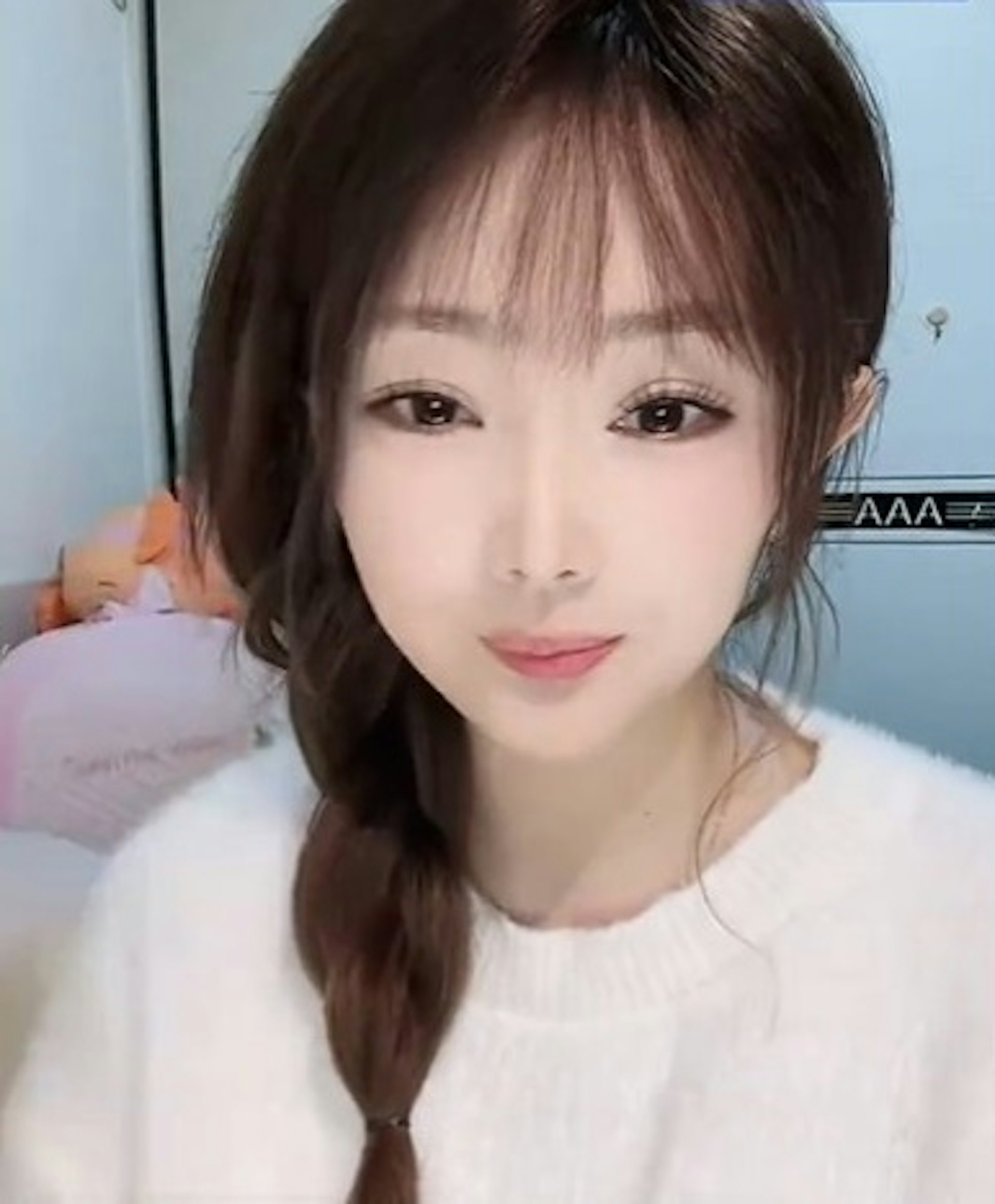 崔漫莉自爆無牌駕駛。(微博圖片) 崔漫莉自爆無牌駕駛。(微博圖片)