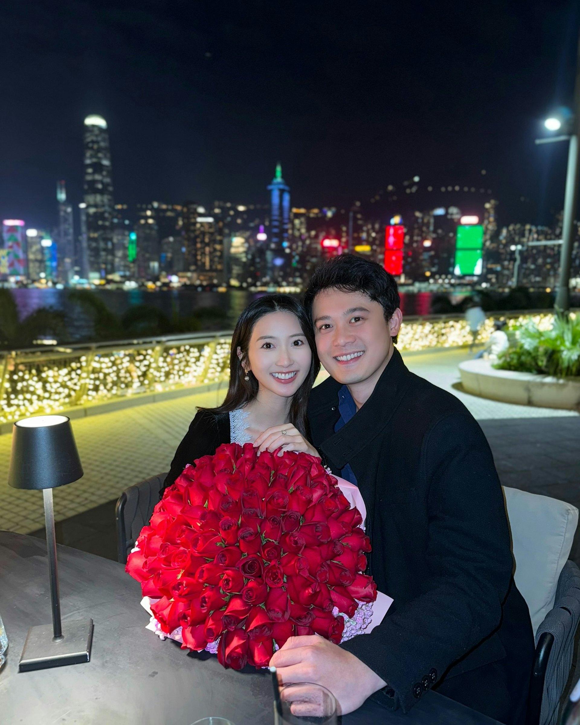 黄静蓝另一半Wilson是餐饮集团执行董事,坐拥饮食王国。 (IG:@bluenamchu)