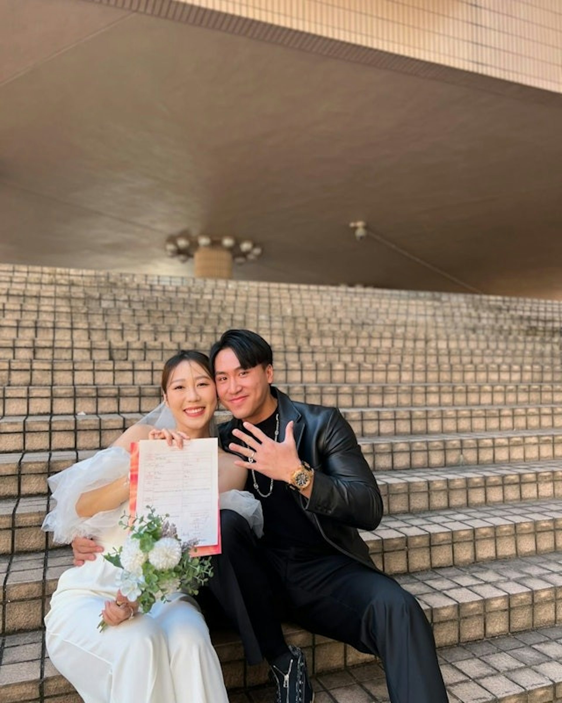 健身教練William與太太Fafa去年11月才結婚,但女方指自己已三度發現男方不忠。(IG@fafatyw)