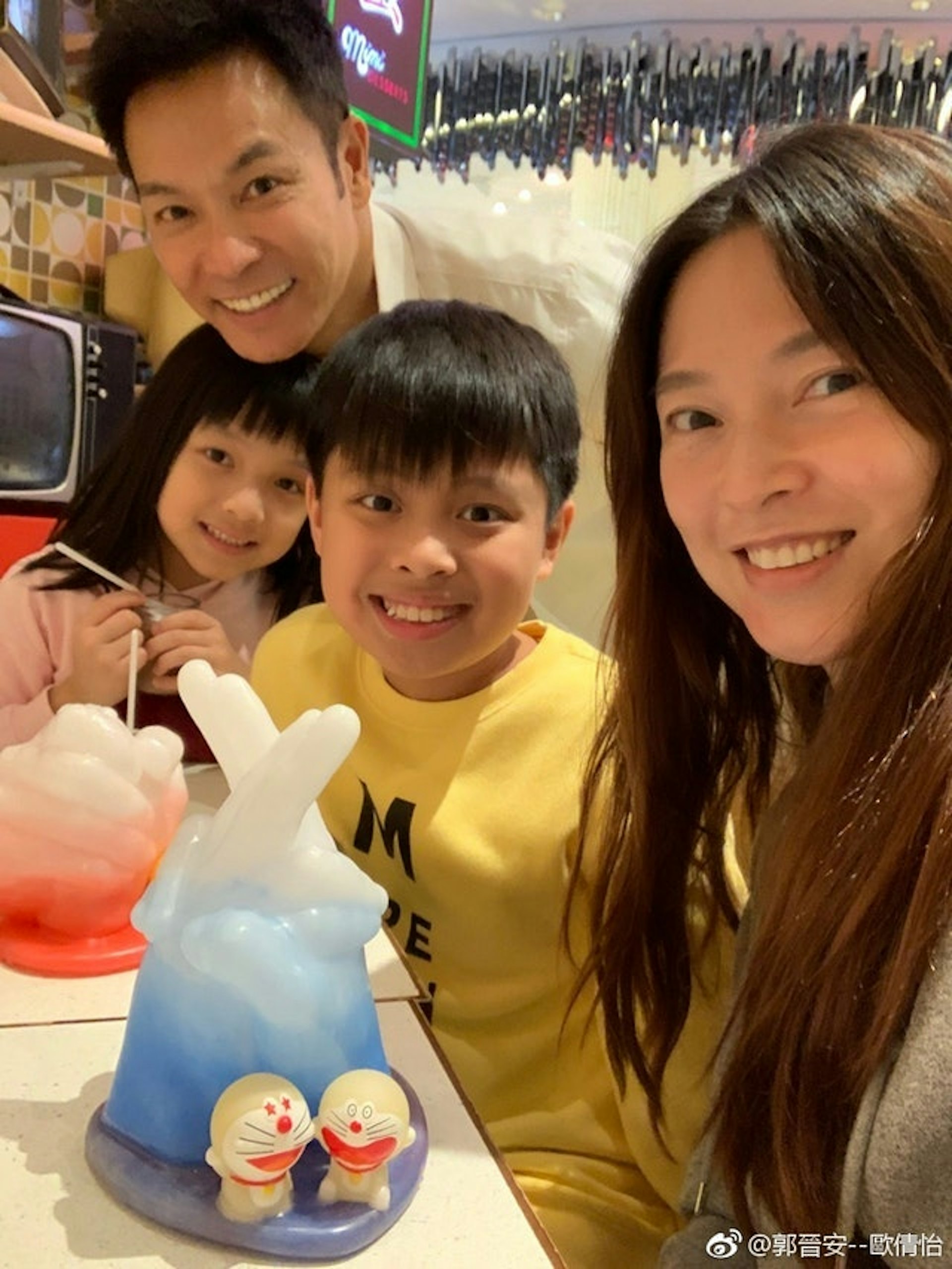 郭晉安和歐倩怡婚後育有一對仔女。(郭晉安歐倩怡@微博) 郭晉安和歐倩怡婚後育有一對仔女。(郭晉安歐倩怡@微博)
