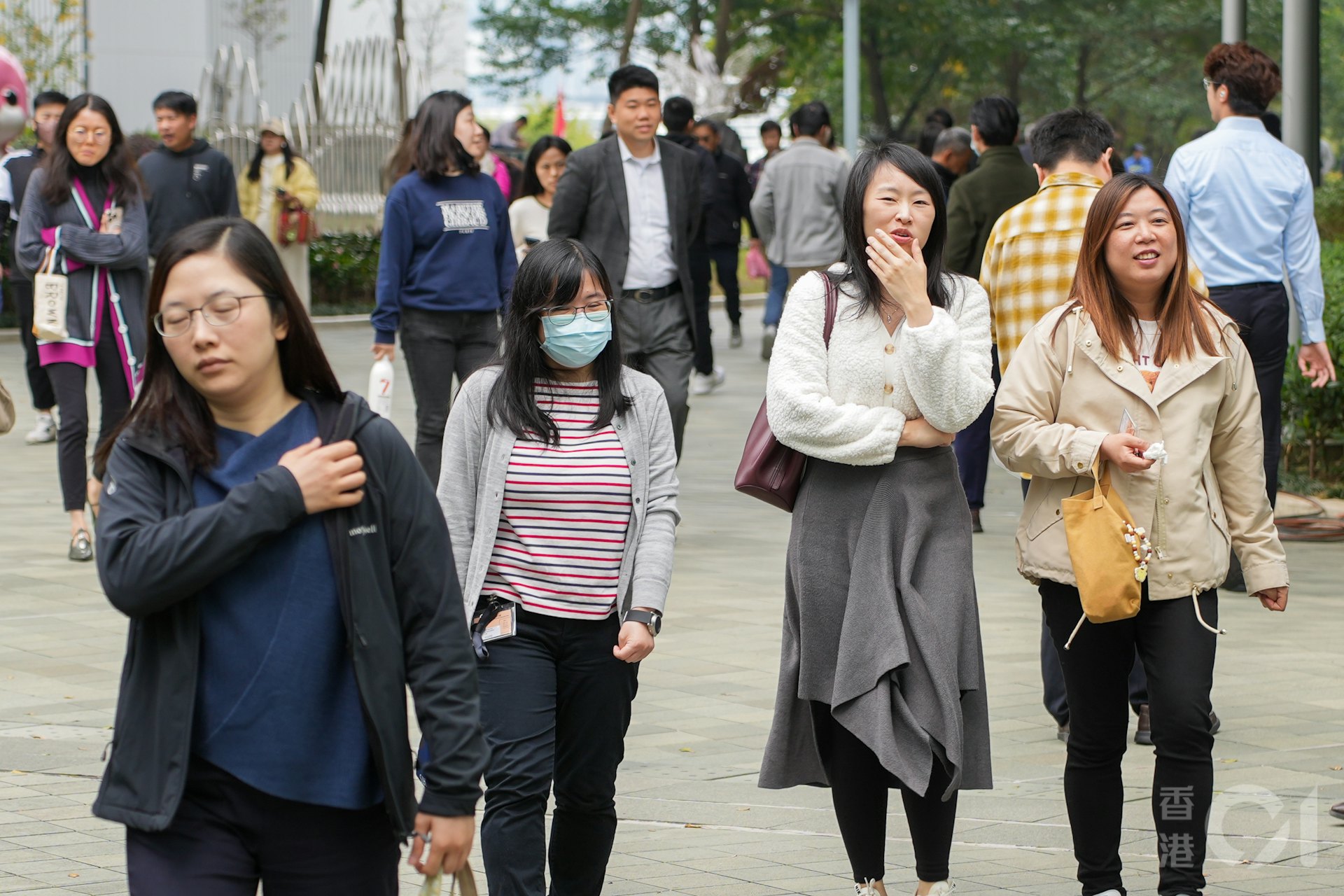 千億財赤下,明日(26日)發表的新一份財政預算案將公布公務員今年凍薪。(黃浩謙攝) 千億財赤下,明日(26日)發表的新一份財政預算案將公布公務員今年凍薪。(黃浩謙攝)