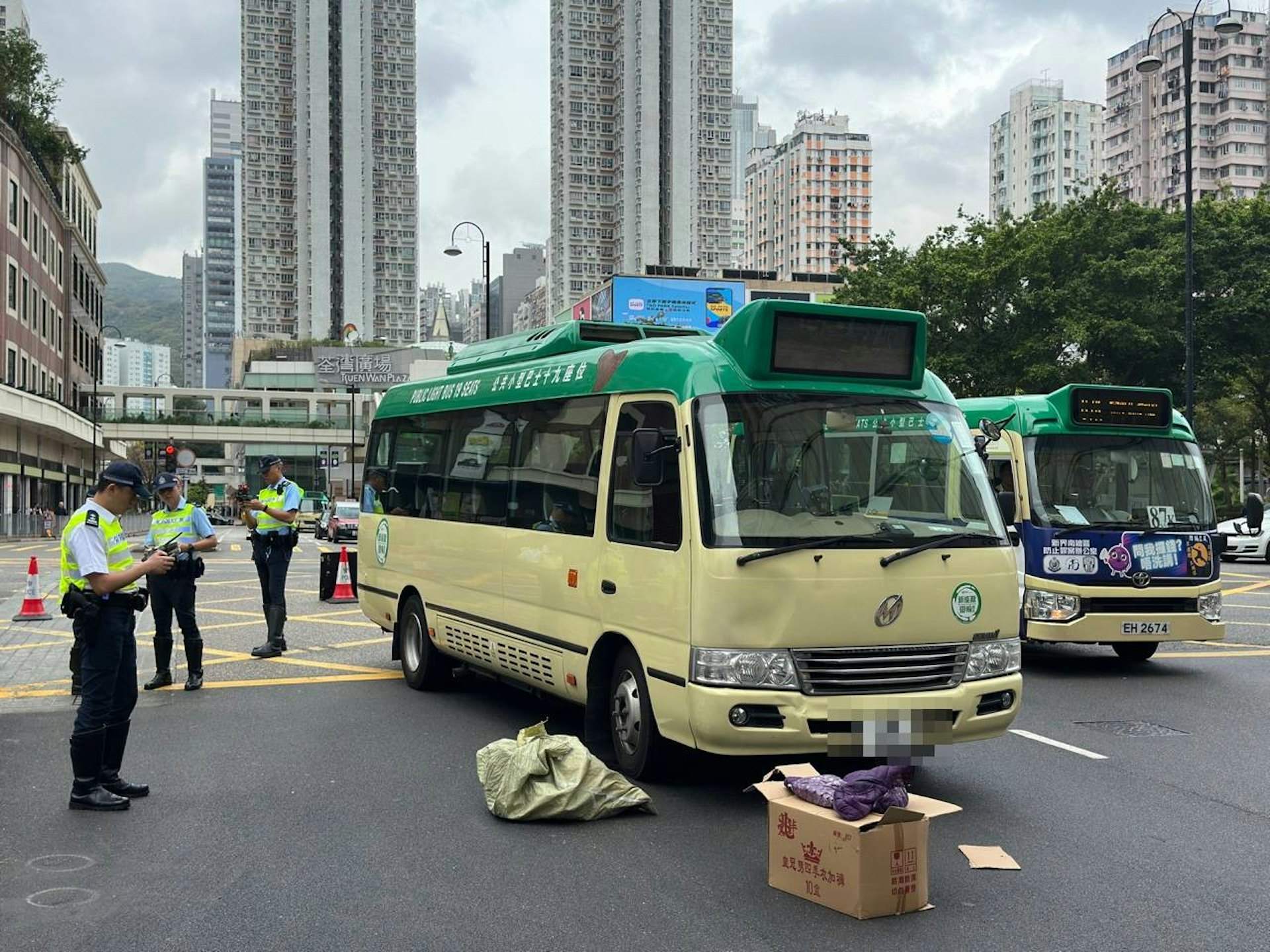現場遺下傷者的物品。(林澤鋒攝) 現場遺下傷者的物品。(林澤鋒攝)