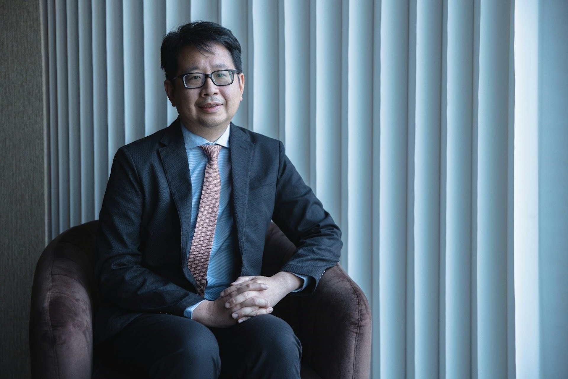 心臟科專科陳志遠醫生指飲奶和血管鈣化沒有直接關係,所以如果大家想預防血管鈣化,記得要健康飲食,也要控制三高去預防糖尿病、血壓高和膽固醇高。另外大家都需要勤做運動、不要吸煙這樣就會有效減少血管鈣化的風險如果大家有疑問的話,可以請教你們的醫生。 心臟科專科陳志遠醫生指飲奶和血管鈣化沒有直接關係,所以如果大家想預防血管鈣化,記得要健康飲食,也要控制三高去預防糖尿病、血壓高和膽固醇高。另外大家都需要勤做運動、不要吸煙這樣就會有效減少血管鈣化的風險如果大家有疑問的話,可以請教你們的醫生。