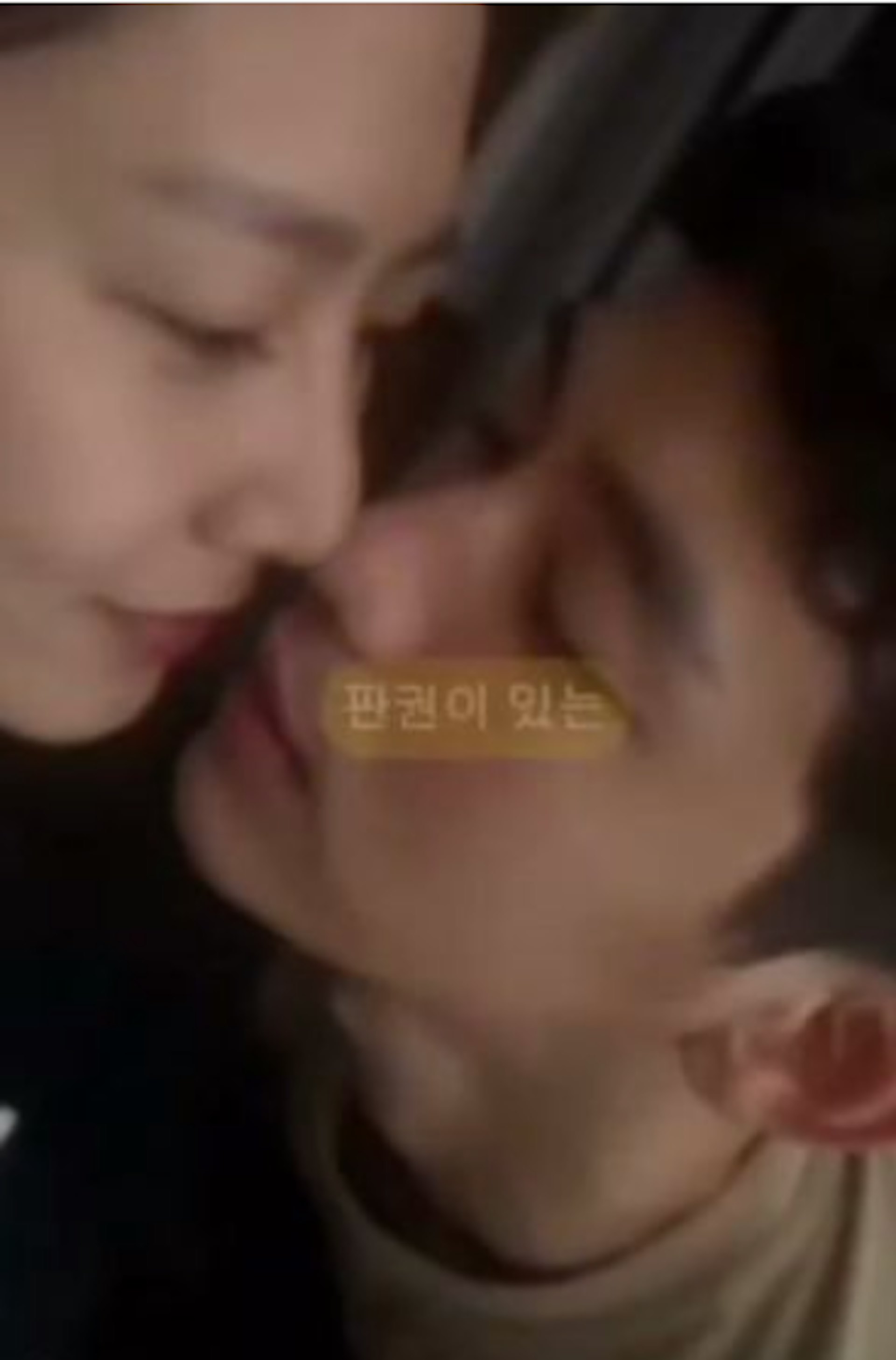 金秀賢毀滅式爆料照片又加一,於12日一早曝光。(翻攝自dcinside) 金秀賢毀滅式爆料照片又加一,於12日一早曝光。(翻攝自dcinside)