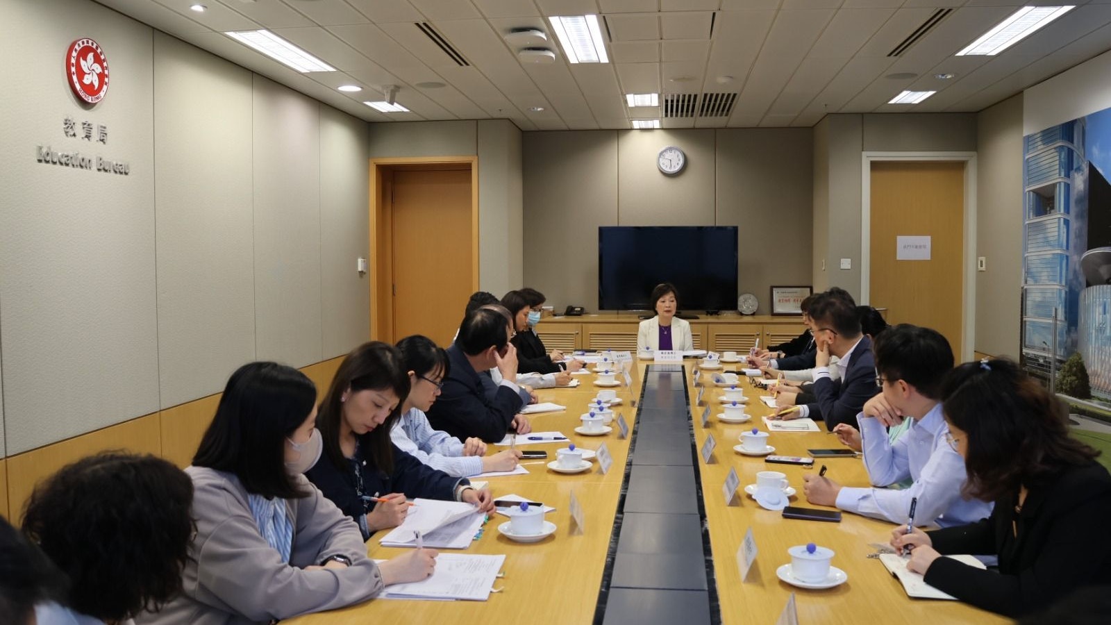 內地交流團爆腸胃炎|教育局設專責小組跟進 蔡若蓮:非常重視 內地交流團爆腸胃炎|教育局設專責小組跟進 蔡若蓮:非常重視
