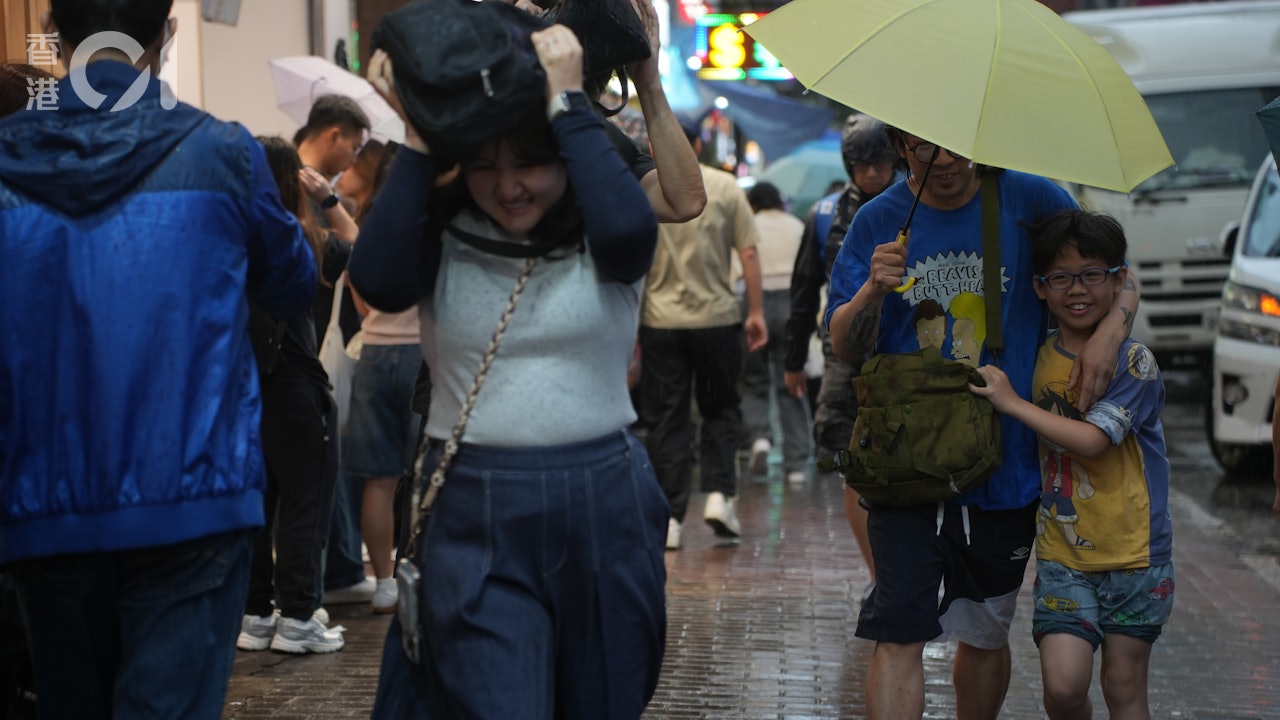 今年首個黃雨警告 較去年快一個月 天文台:唔算早得滯