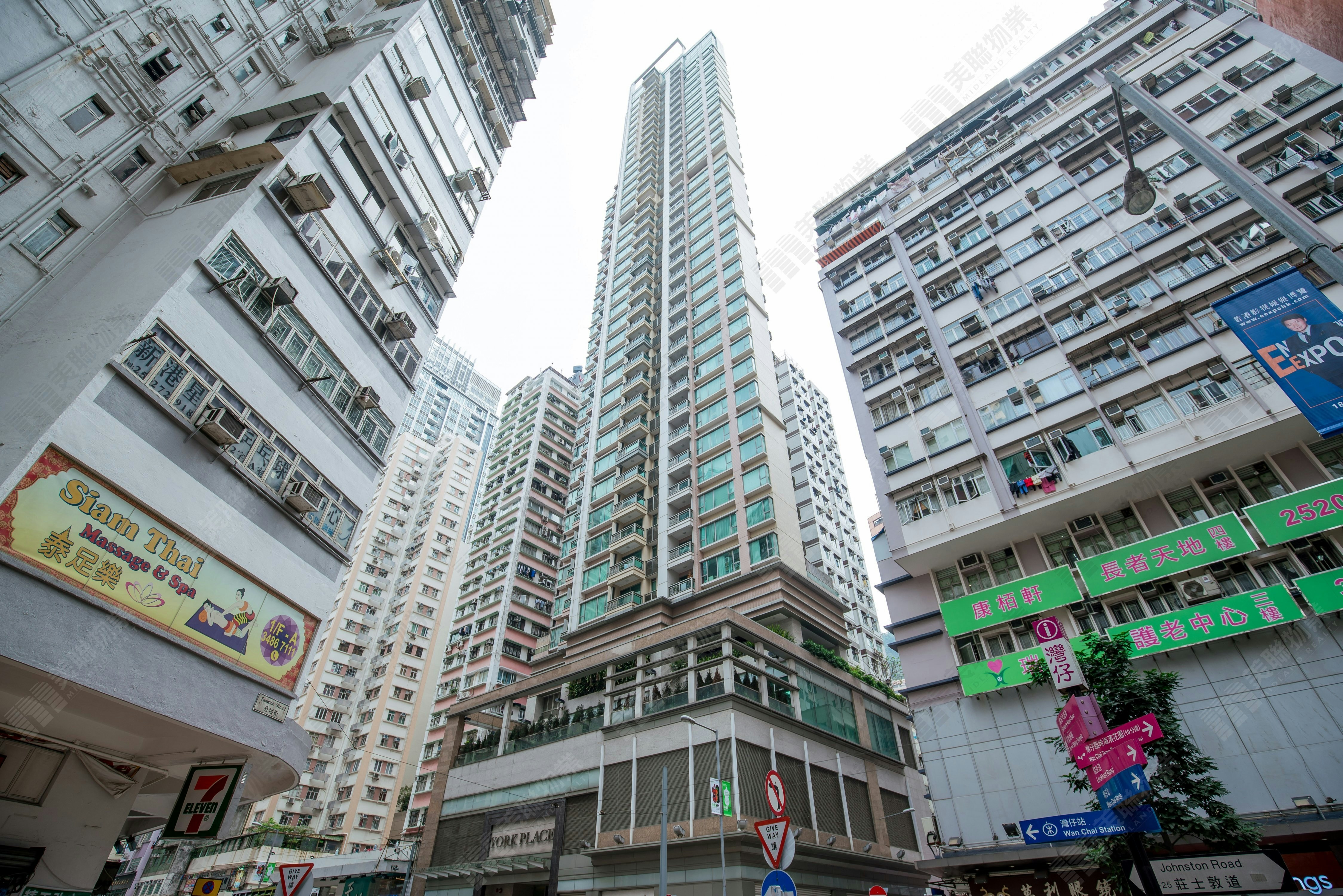 百老匯千金李惠貞連賣York Place,18年獲利套現近1800萬 百老匯千金李惠貞連賣York Place,18年獲利套現近1800萬