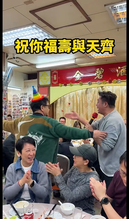 謝君豪返兒時長大的彩虹邨擺大壽。(小紅書) 謝君豪返兒時長大的彩虹邨擺大壽。(小紅書)