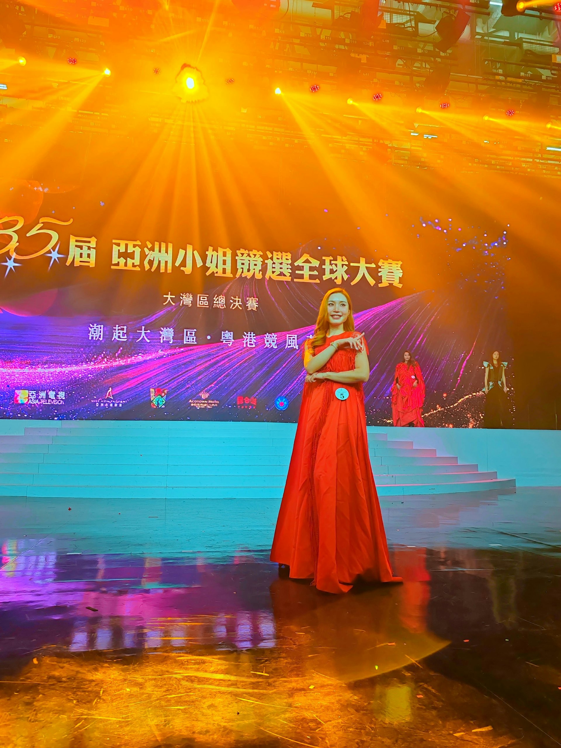 就咁睇,呢一屆參選佳麗質素都唔錯。 就咁睇,呢一屆參選佳麗質素都唔錯。