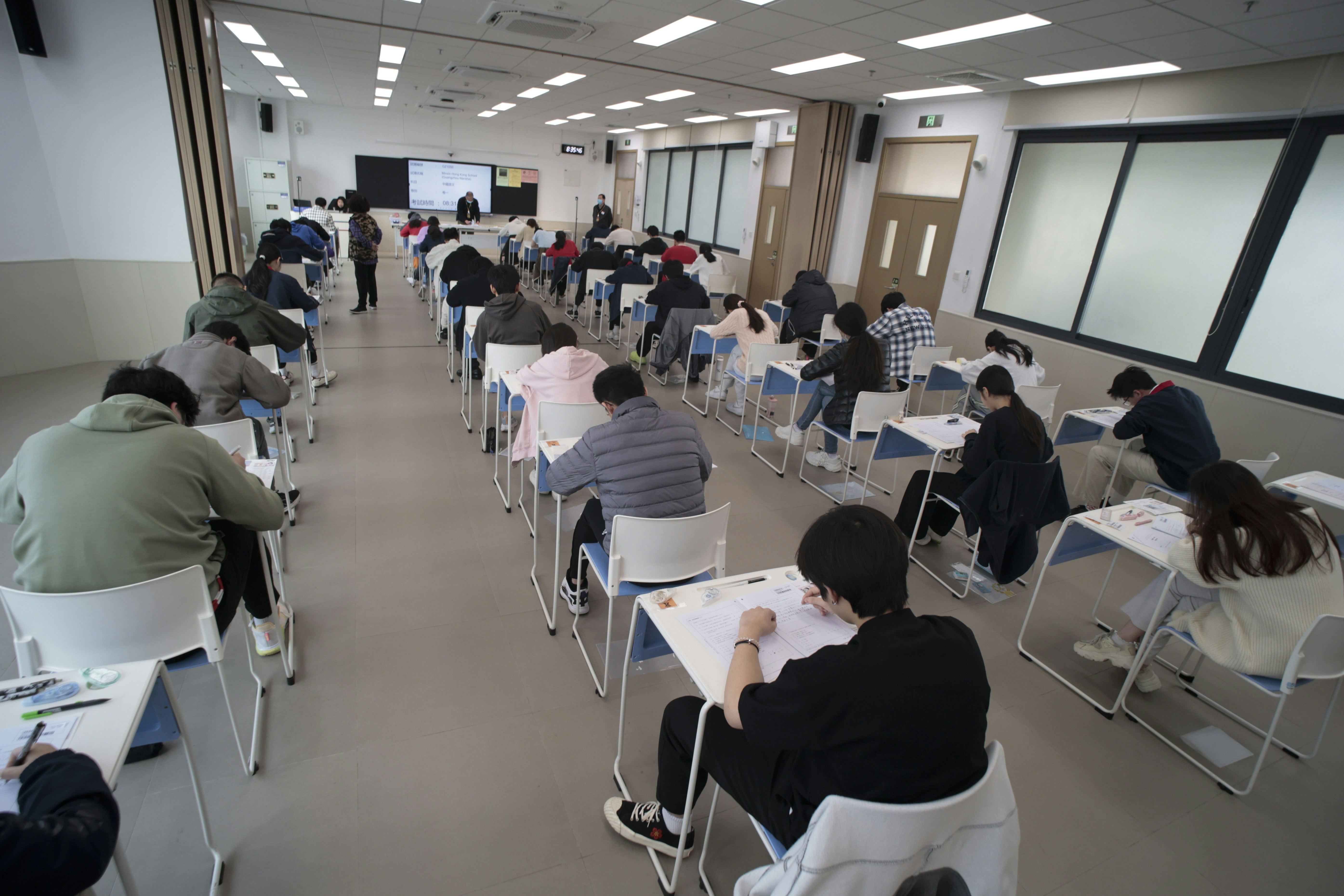 DSE 文憑試明日（16日）放榜，歷屆曾經誕生不少狀元、但原來有「超級狀元」、「終極狀元」之分。(資料圖片／考評局提供)