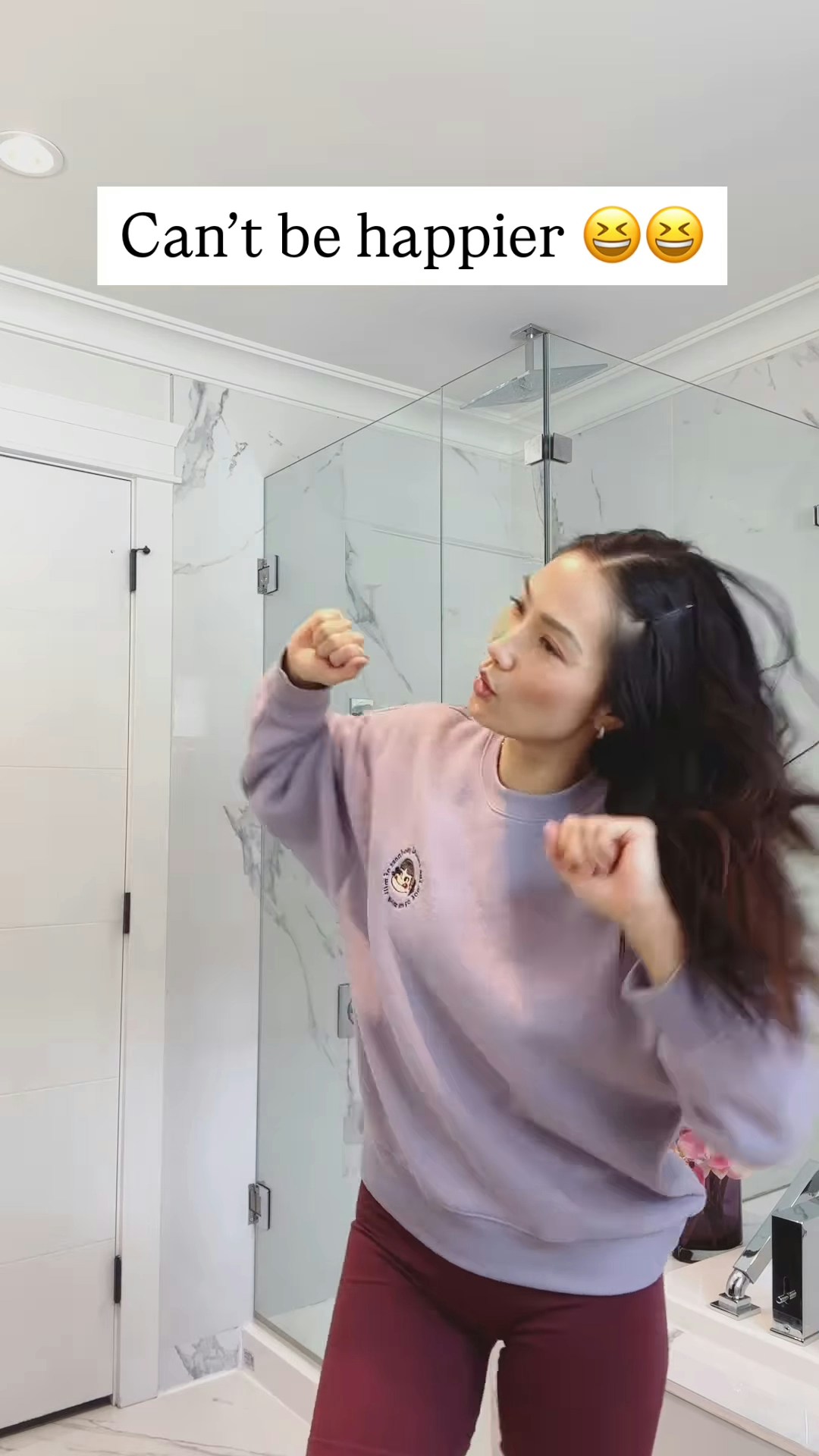 狂跳舞。（影片截圖）