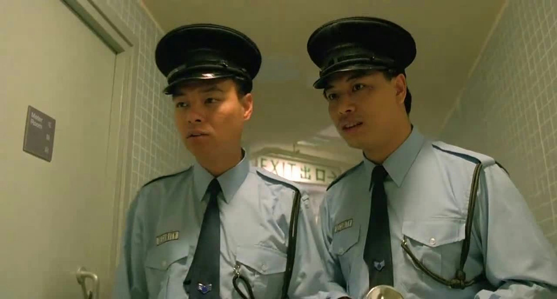原PO指出保安員十分血汗，不僅工時長福利少，唯一優點可能僅剩工作內容輕鬆。（《回魂夜》劇照）