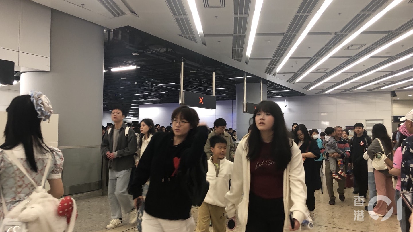 五一黃金周遊港勿踩雷!內地客最易被罰5大行為 一文看清免破財 五一黃金周遊港勿踩雷!內地客最易被罰5大行為 一文看清免破財