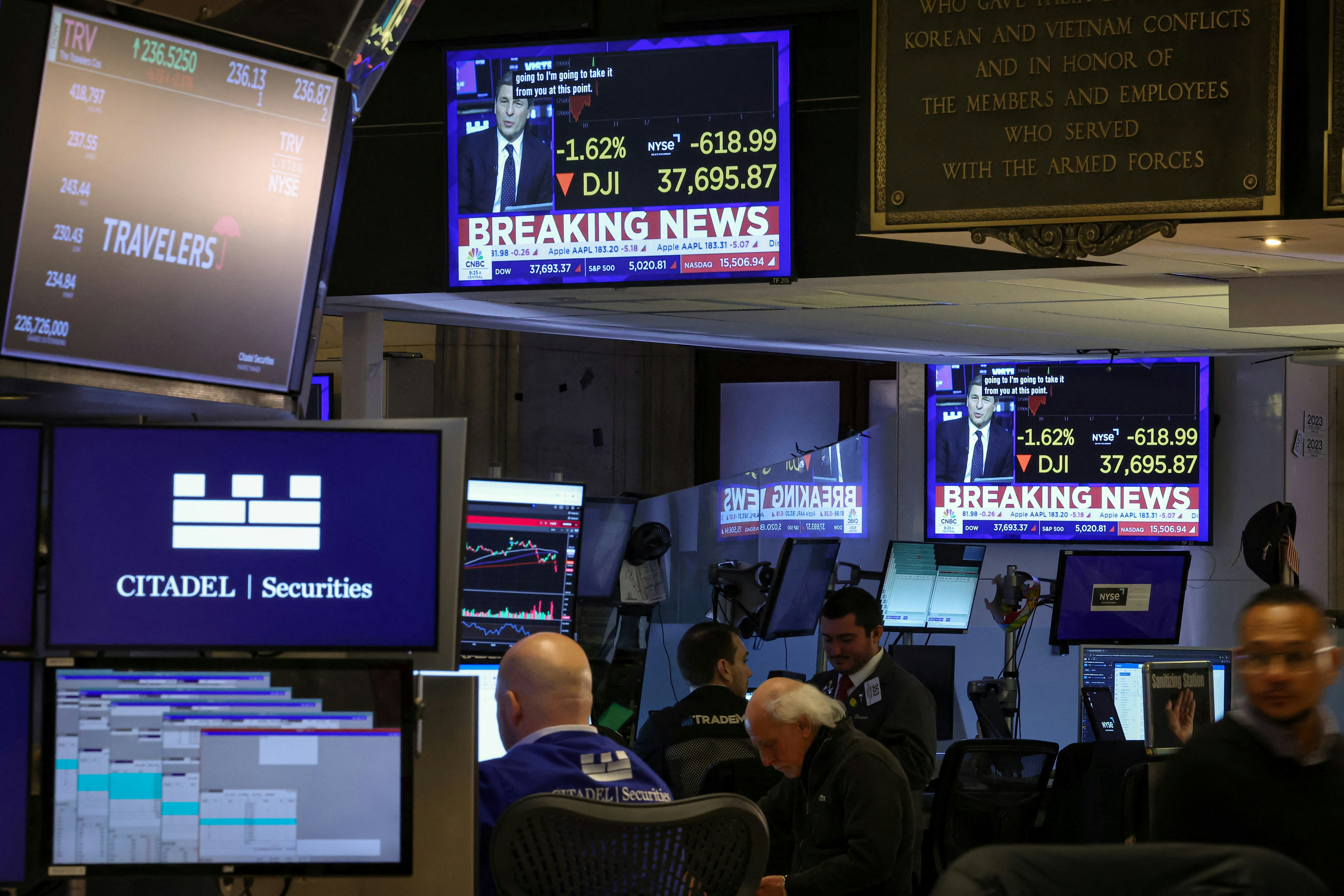 關稅戰｜道指收市跌1014點納指挫4.31% Tesla回吐逾7%