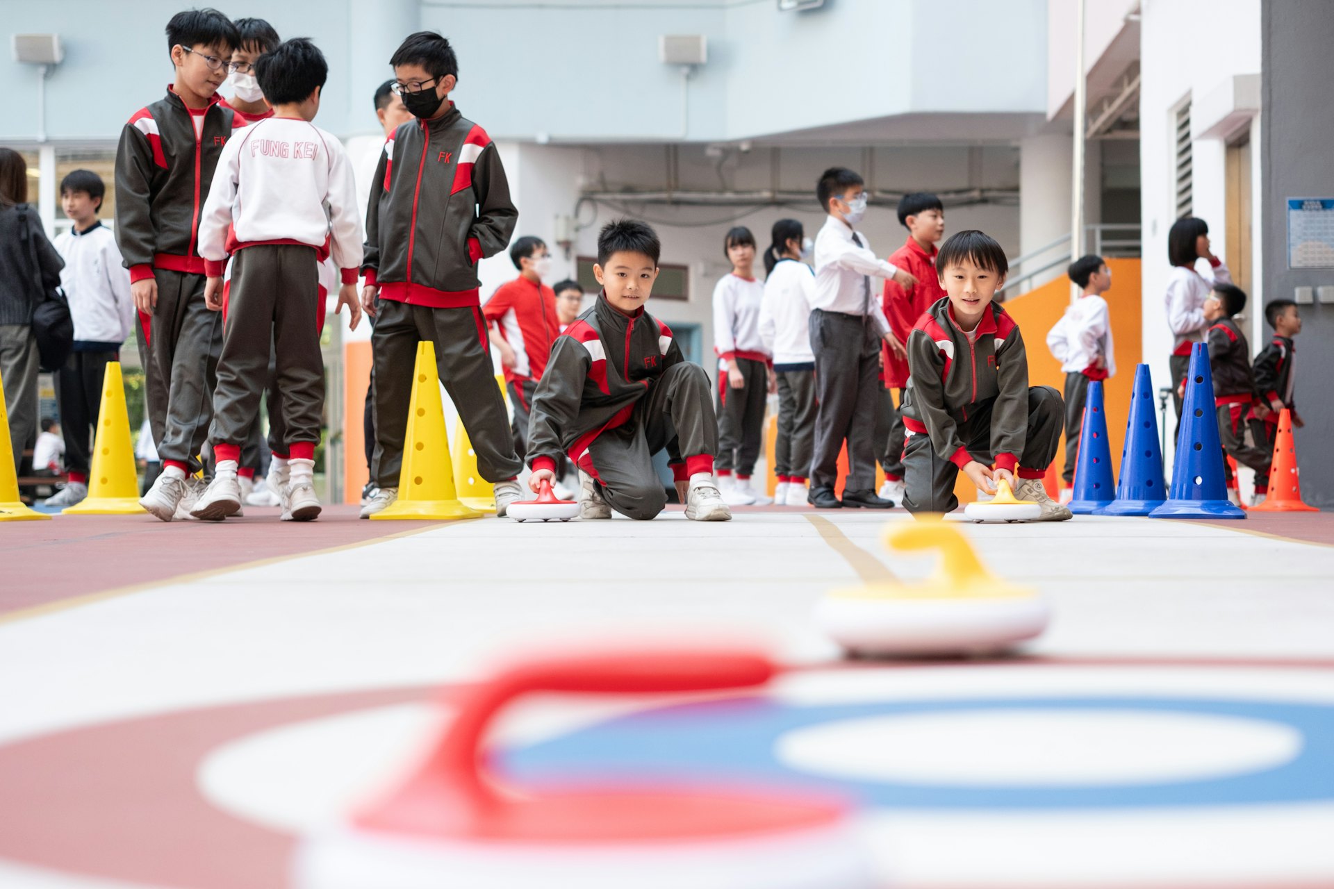 聖公會奉荃小學設有運動專區,學生可於小息時做不同運動,同學都讚校園多了活力。