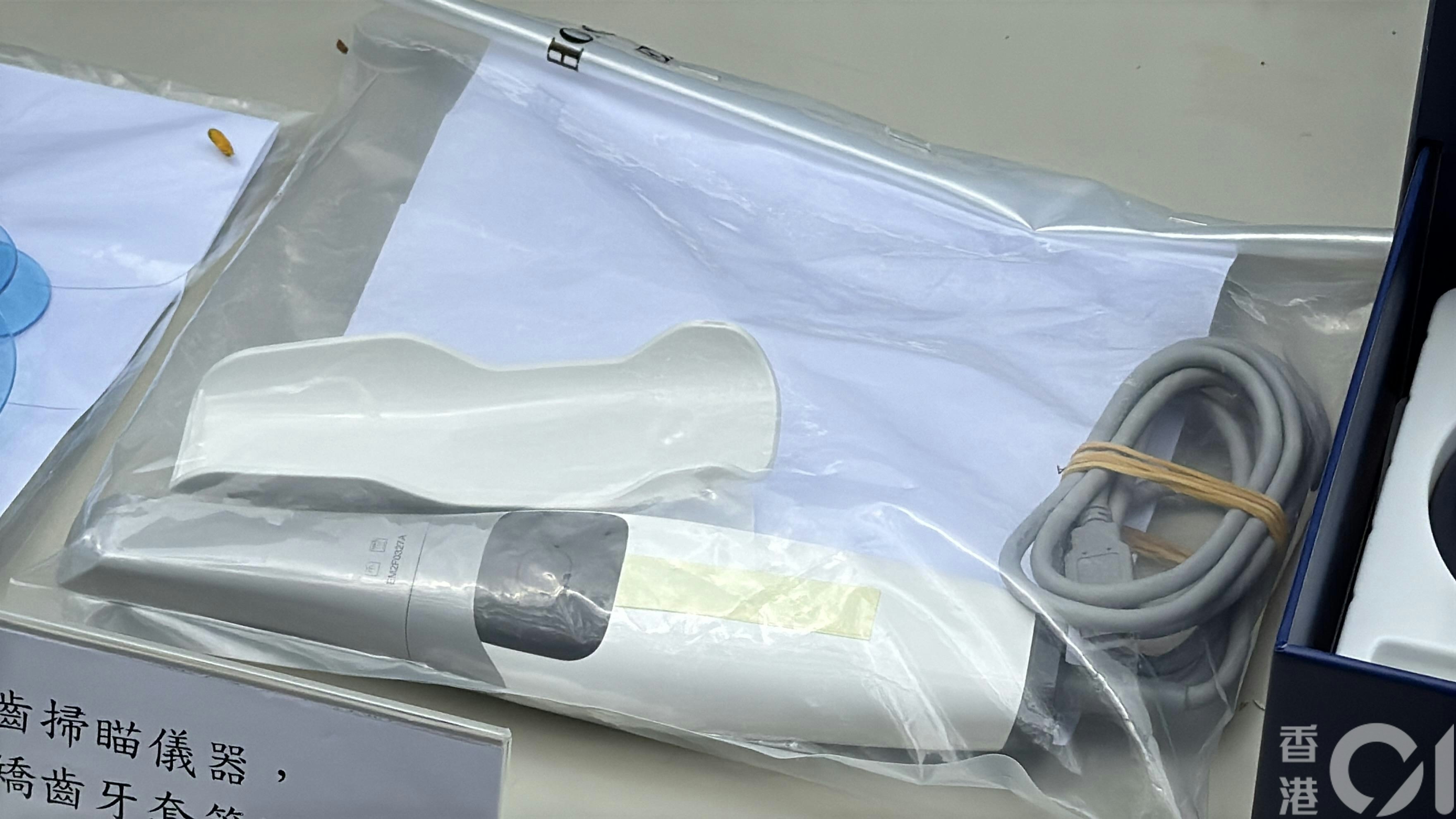 使用掃瞄儀器取得他人口腔影像，須由註冊牙醫操作。（翁鈺輝攝）