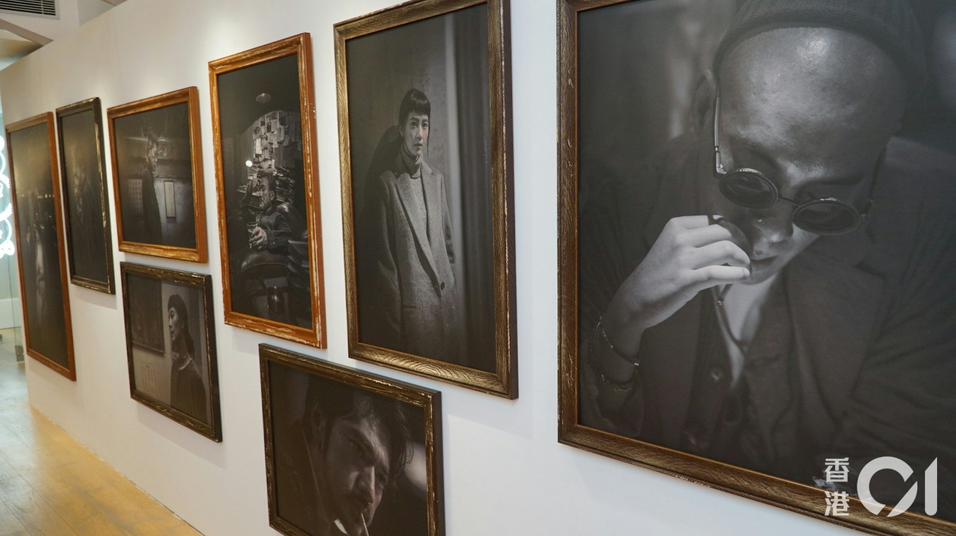 展覽一來,就是大批的首度曝光的劇照。(許育民 攝) 展覽一來,就是大批的首度曝光的劇照。(許育民 攝)