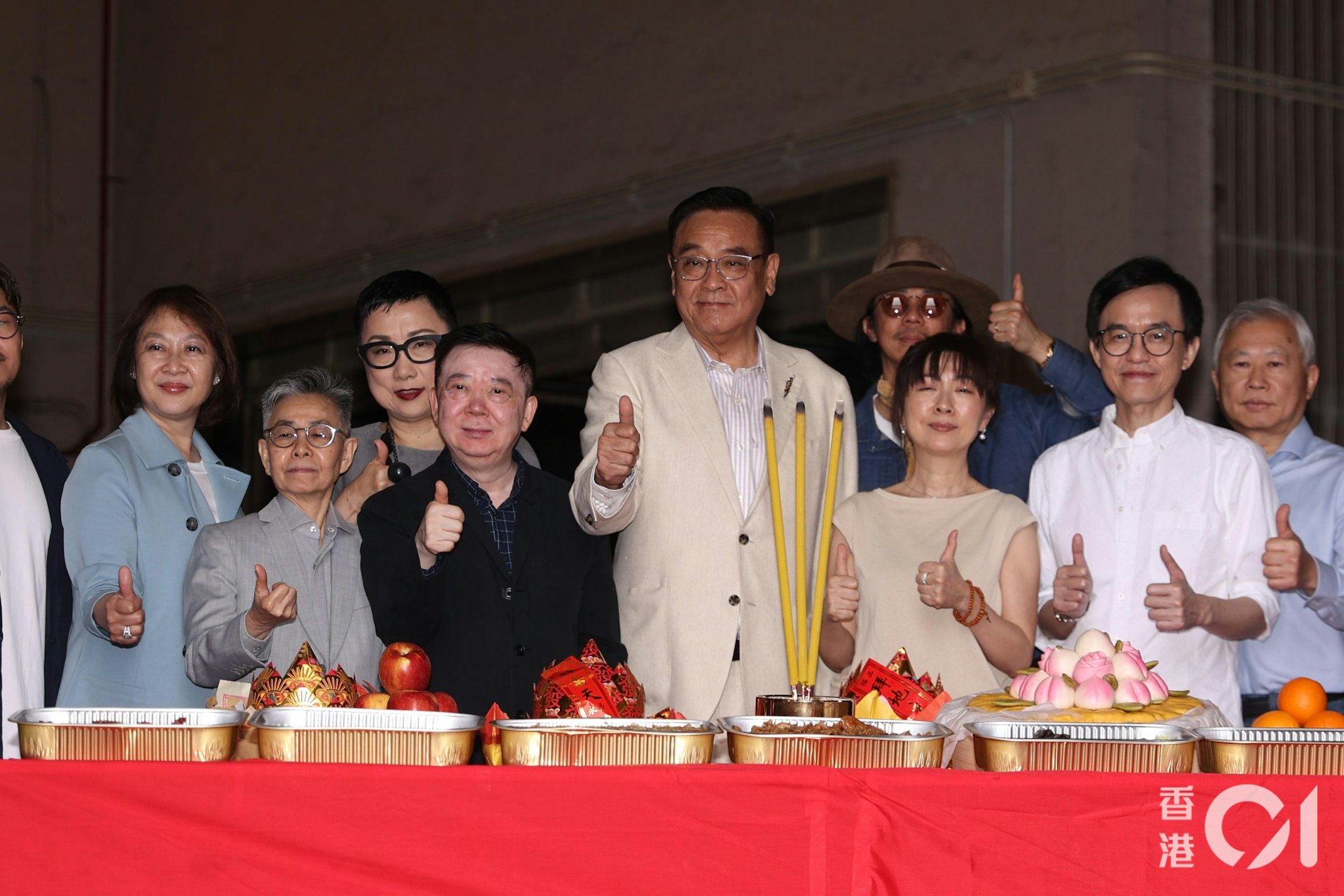 金像獎董事局主席爾冬陞攜同一眾董事出席拜神儀式。(陳順禎 攝) 金像獎董事局主席爾冬陞攜同一眾董事出席拜神儀式。(陳順禎 攝)
