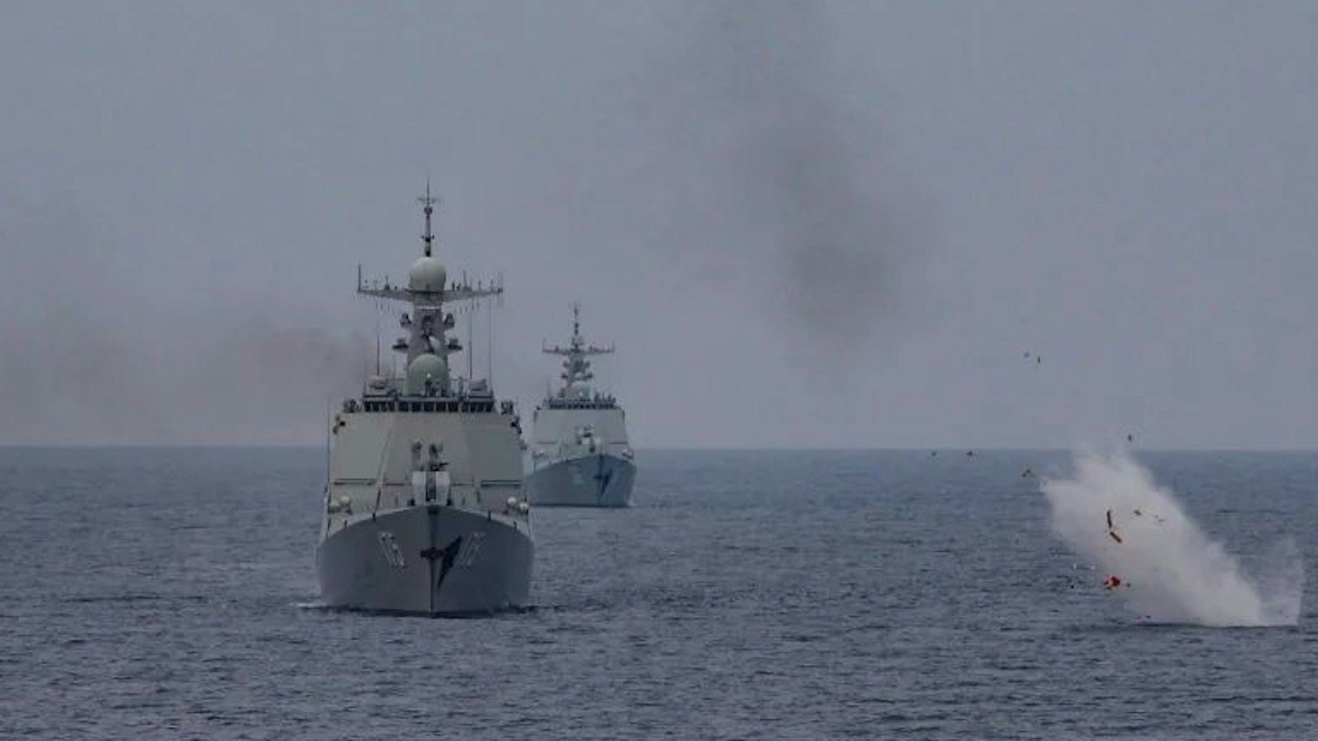 2025年4月29日中國解放軍南部戰區發布圖片,其中顯示旗下艦艇編隊的「咸陽艦」前往南海海域軍演。(南部戰區微信公眾號) 2025年4月29日中國解放軍南部戰區發布圖片,其中顯示旗下艦艇編隊的「咸陽艦」前往南海海域軍演。(南部戰區微信公眾號)