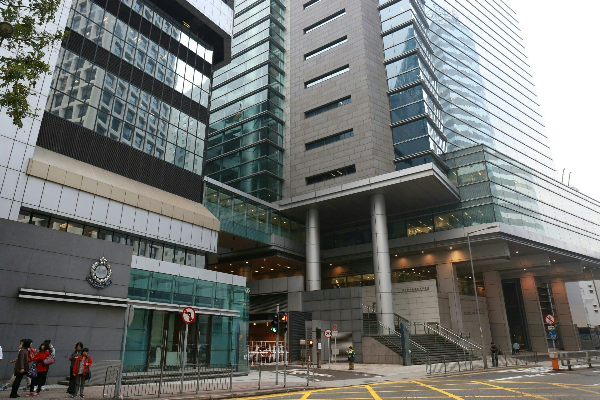 警方國安處周一(28日)在九龍區採取執法行動,拘捕一名22歲男子。 警方國安處周一(28日)在九龍區採取執法行動,拘捕一名22歲男子。