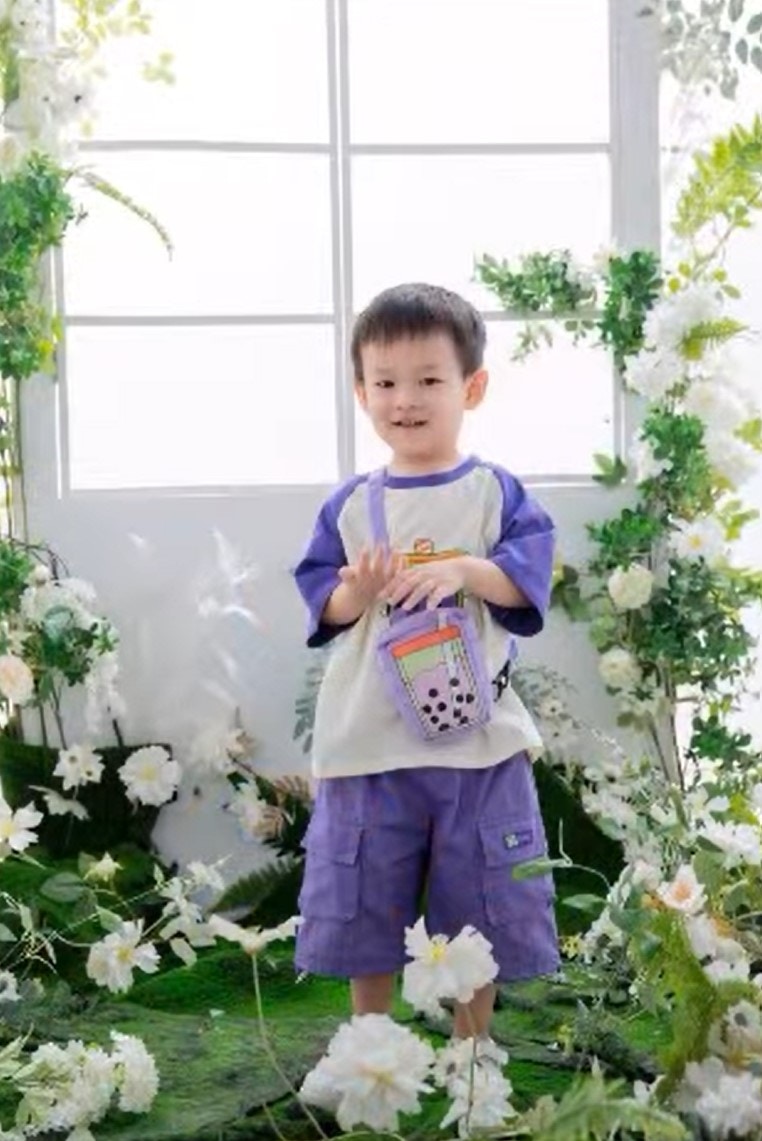 5歲男童張禹澤被獨留在車內死亡,他生前活潑可愛,親友深感沉痛。(網上圖片) 5歲男童張禹澤被獨留在車內死亡,他生前活潑可愛,親友深感沉痛。(網上圖片)