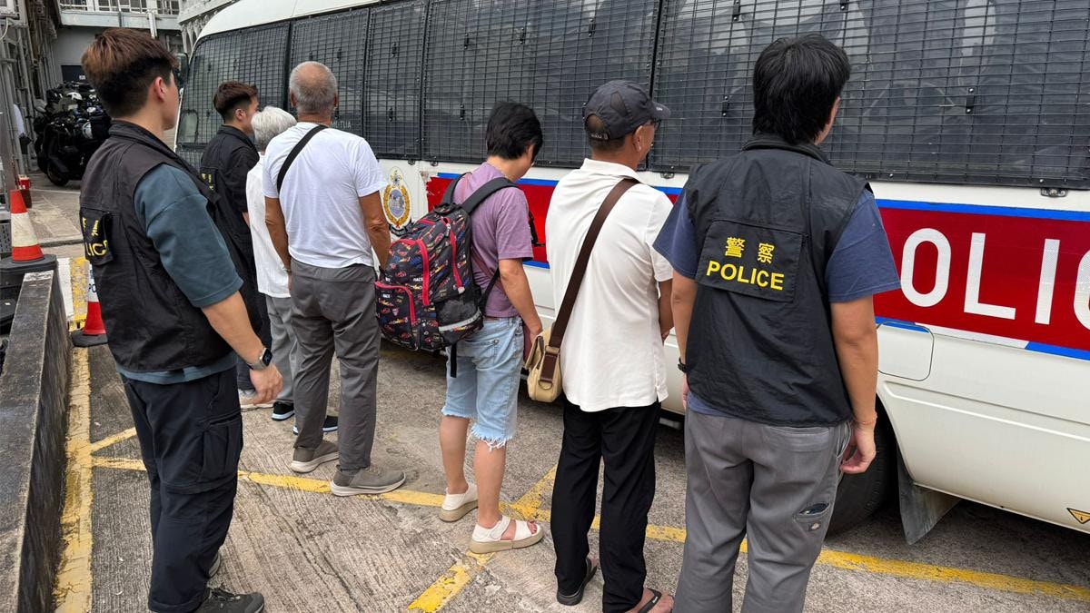 警大角咀公園打擊街頭聚賭　四人被捕年紀最大74歲　案件下月提堂