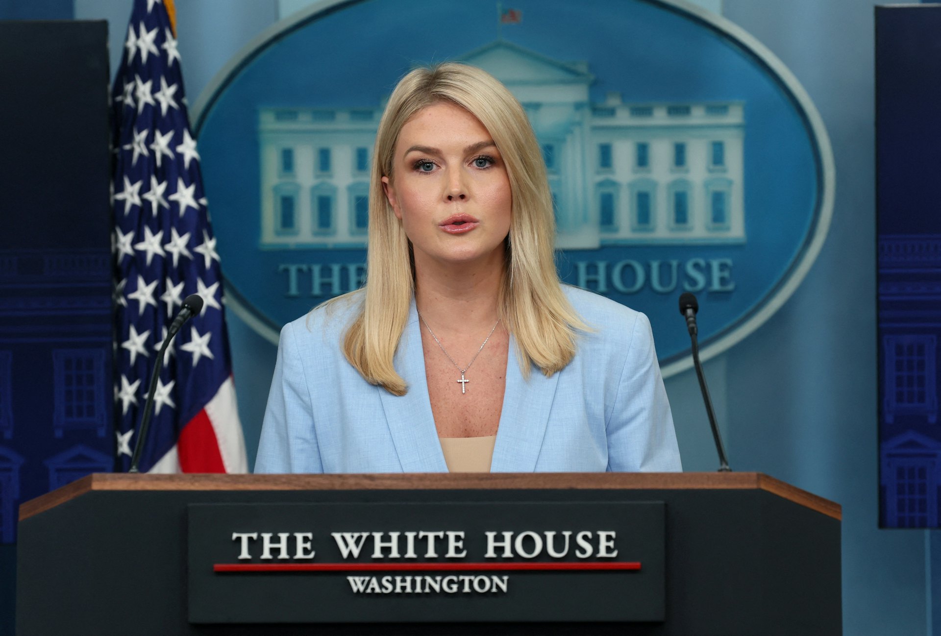 2025年5月9日,美国华盛顿,白宫新闻秘书莱维特(Karoline Leavitt)向媒体发表讲话。 (Reuters)