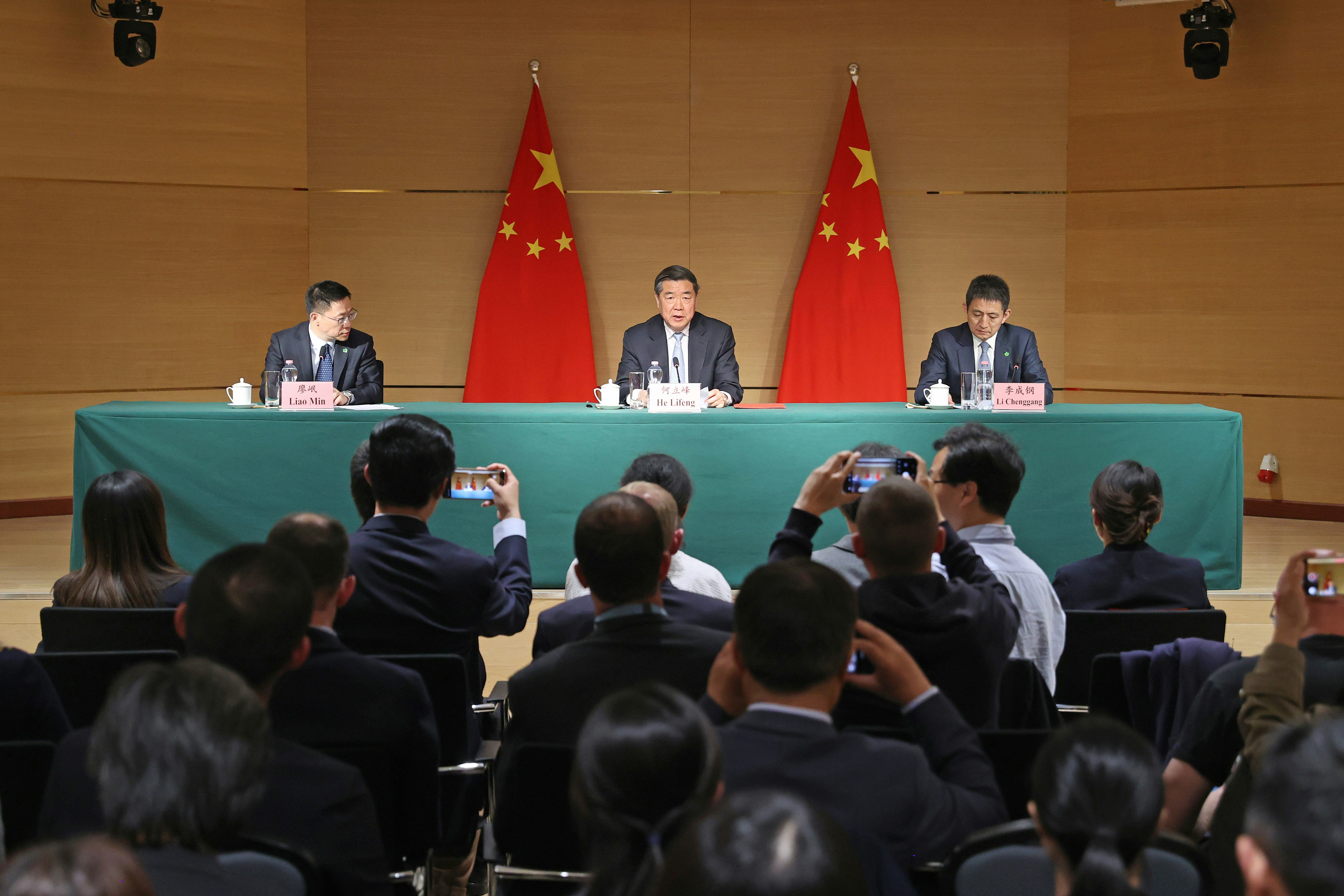 商務部：暫停17家美企不可靠實體清單措施，暫停對28美企出口管制