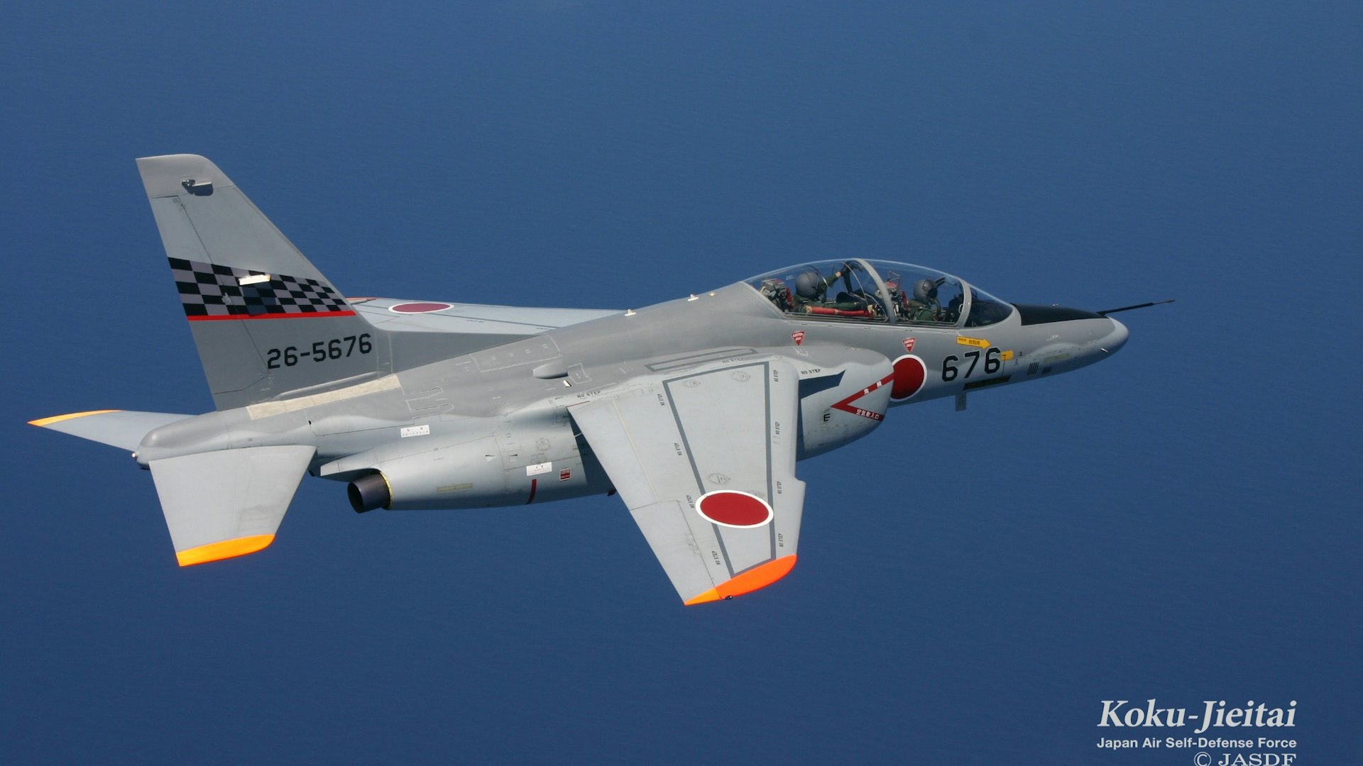 日本航空自衛隊教練機墜蓄水池 兩人失蹤 防衛大臣致歉 日本航空自衛隊教練機墜蓄水池 兩人失蹤 防衛大臣致歉