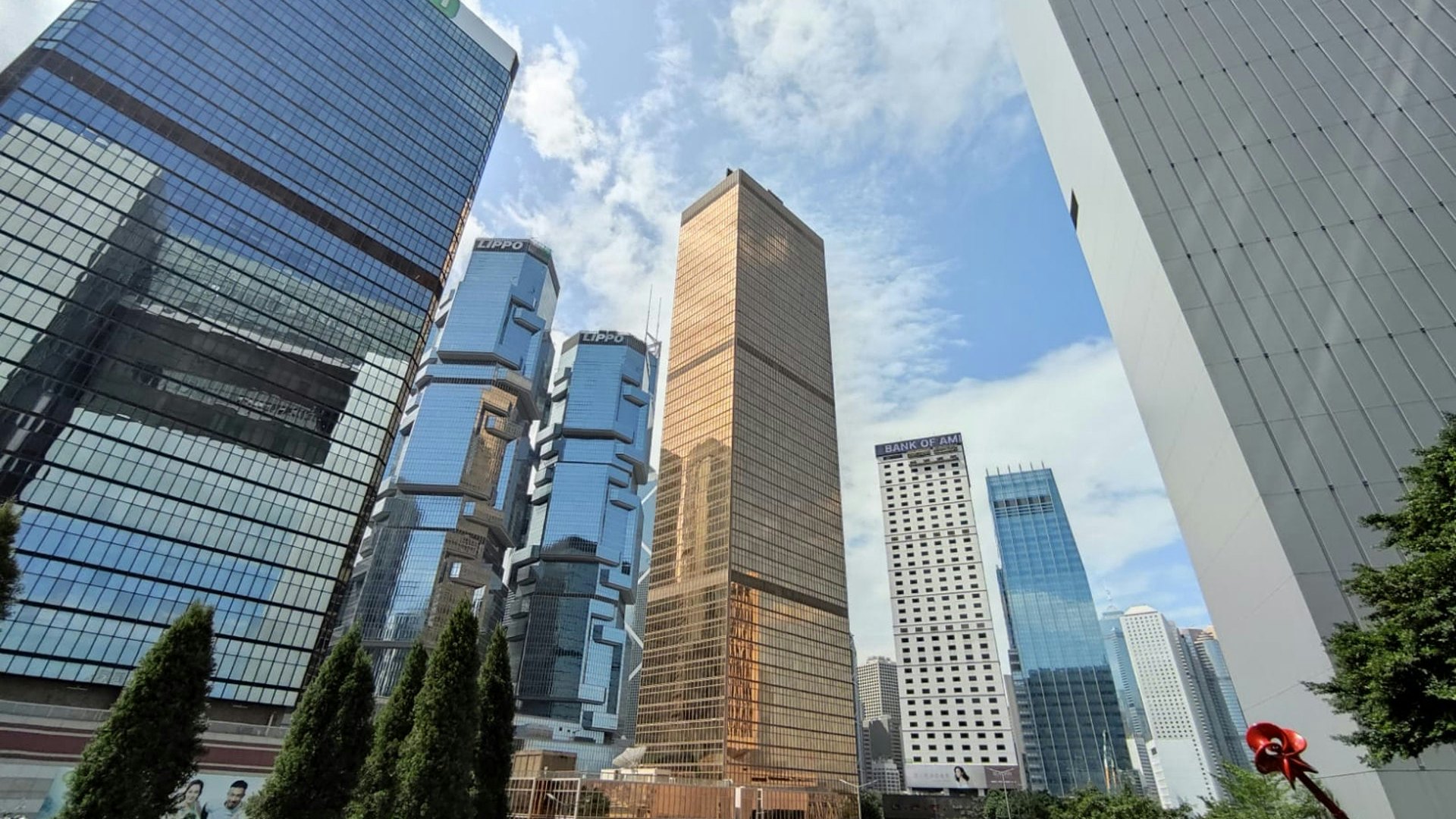港投資銀行家職位數目回升 彭博︰因財富管理職位增 港投資銀行家職位數目回升 彭博︰因財富管理職位增
