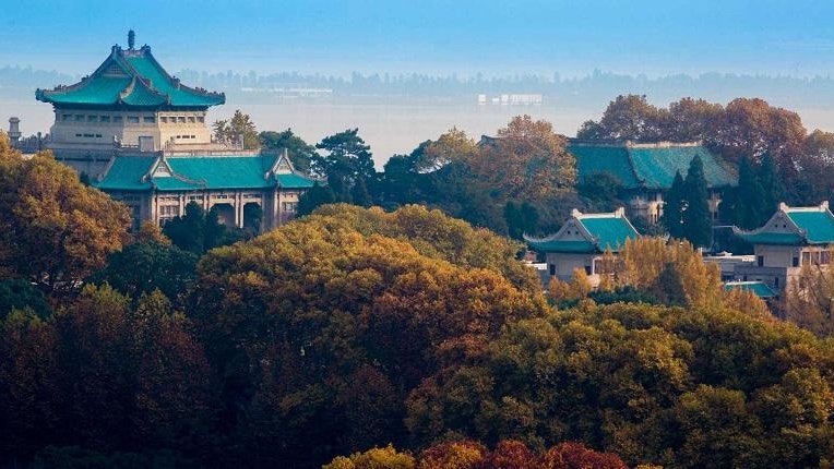學生用AI做功課惹議?武漢大學校長:人工智能不存在「過度使用」 學生用AI做功課惹議?武漢大學校長:人工智能不存在「過度使用」