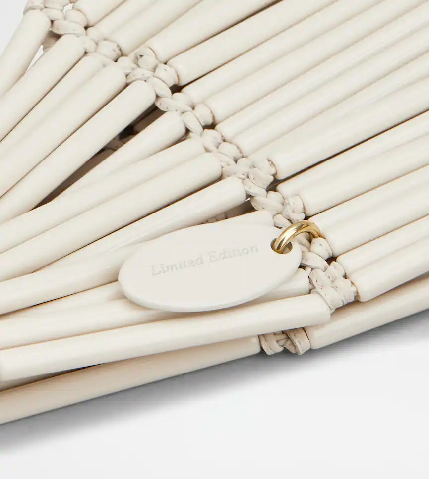 夏日手袋推薦 2025｜ Tod's Di Bag Folio 小型肩背包 HK$43,900（DELVAUX官網）