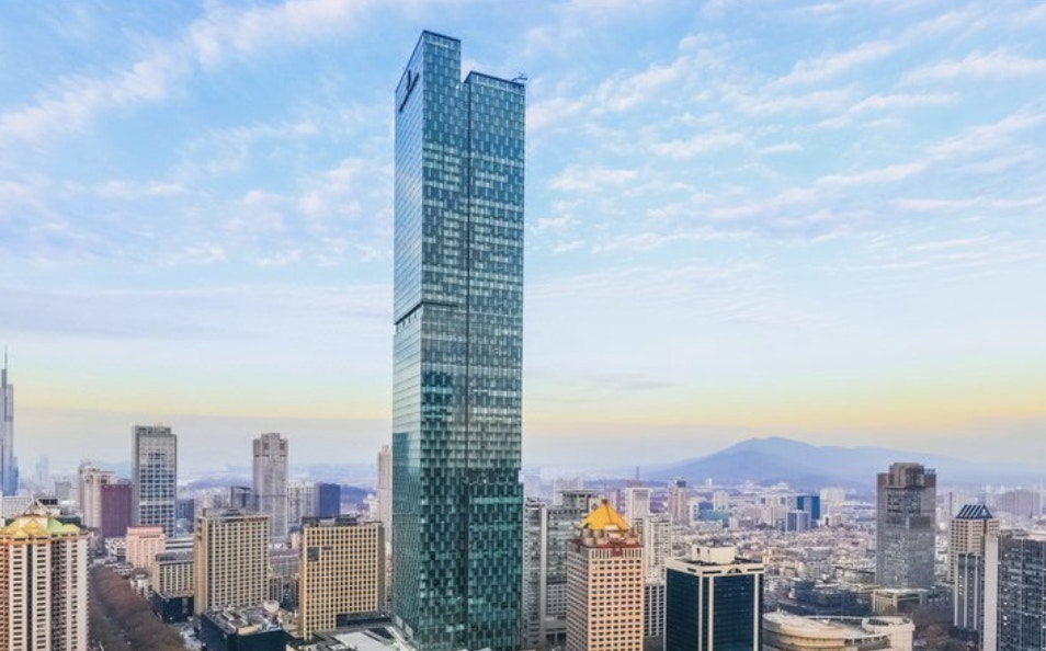 南京新街口Ritz Carlton（麗思卡爾頓）以高樓風景著稱。（網絡圖片）