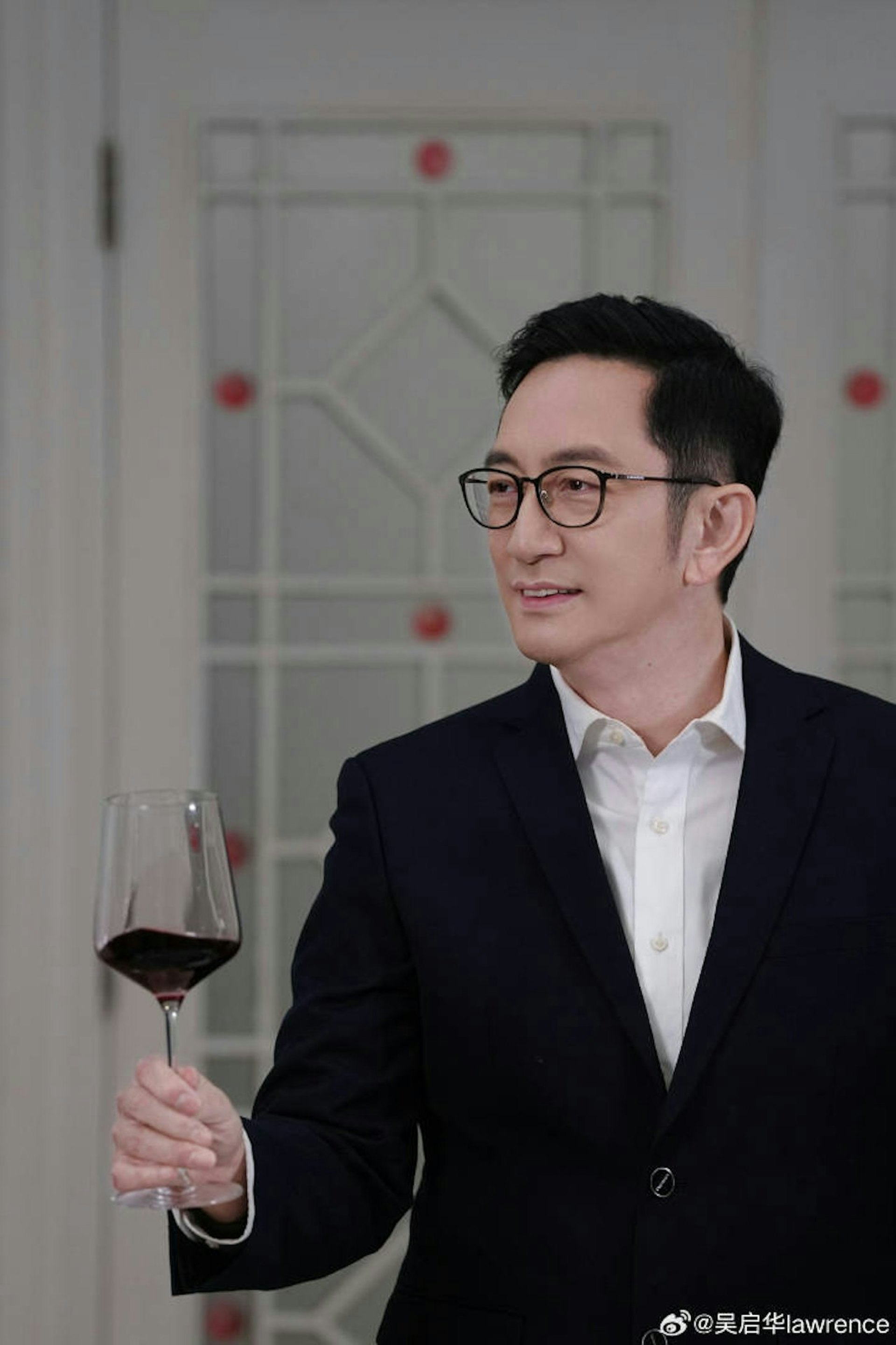 吳啟華向來給人儒雅又靚仔的感覺。