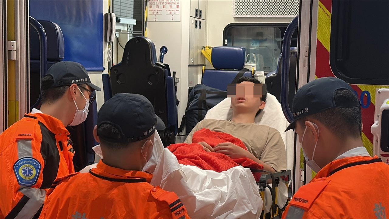 珍惜生命︱大角咀海富苑男子燒炭尋短　獲救送院治理