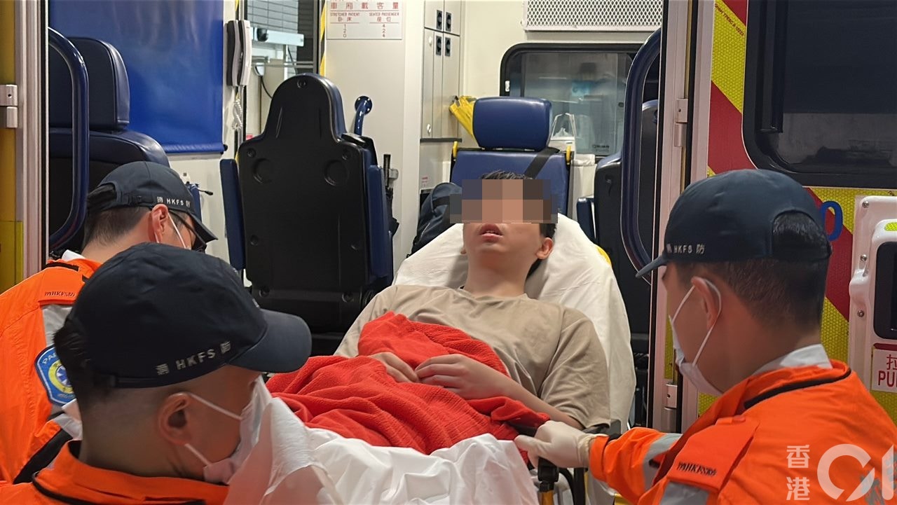 男子清醒送往廣華醫院治理。（林澤鋒攝）