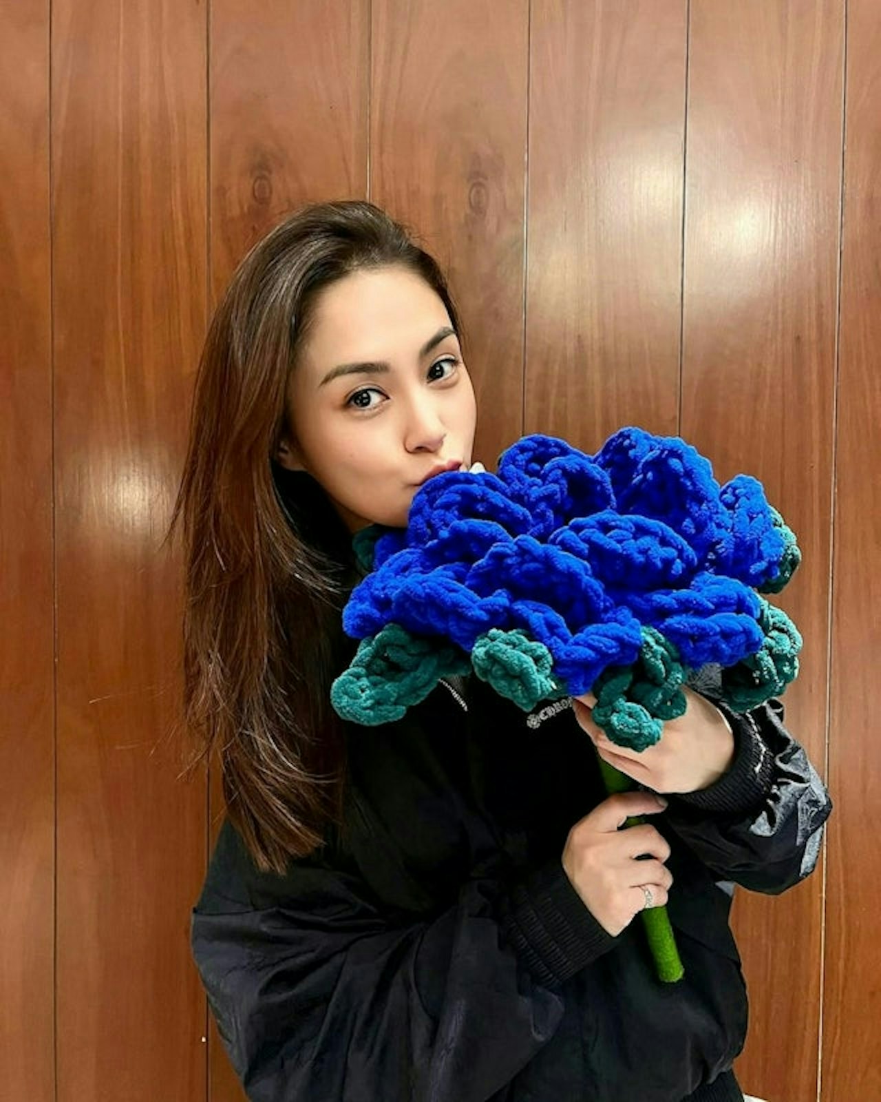現年44歲的阿嬌鍾欣潼是圈中公認的「零死角美女」。（IG@q_gill）